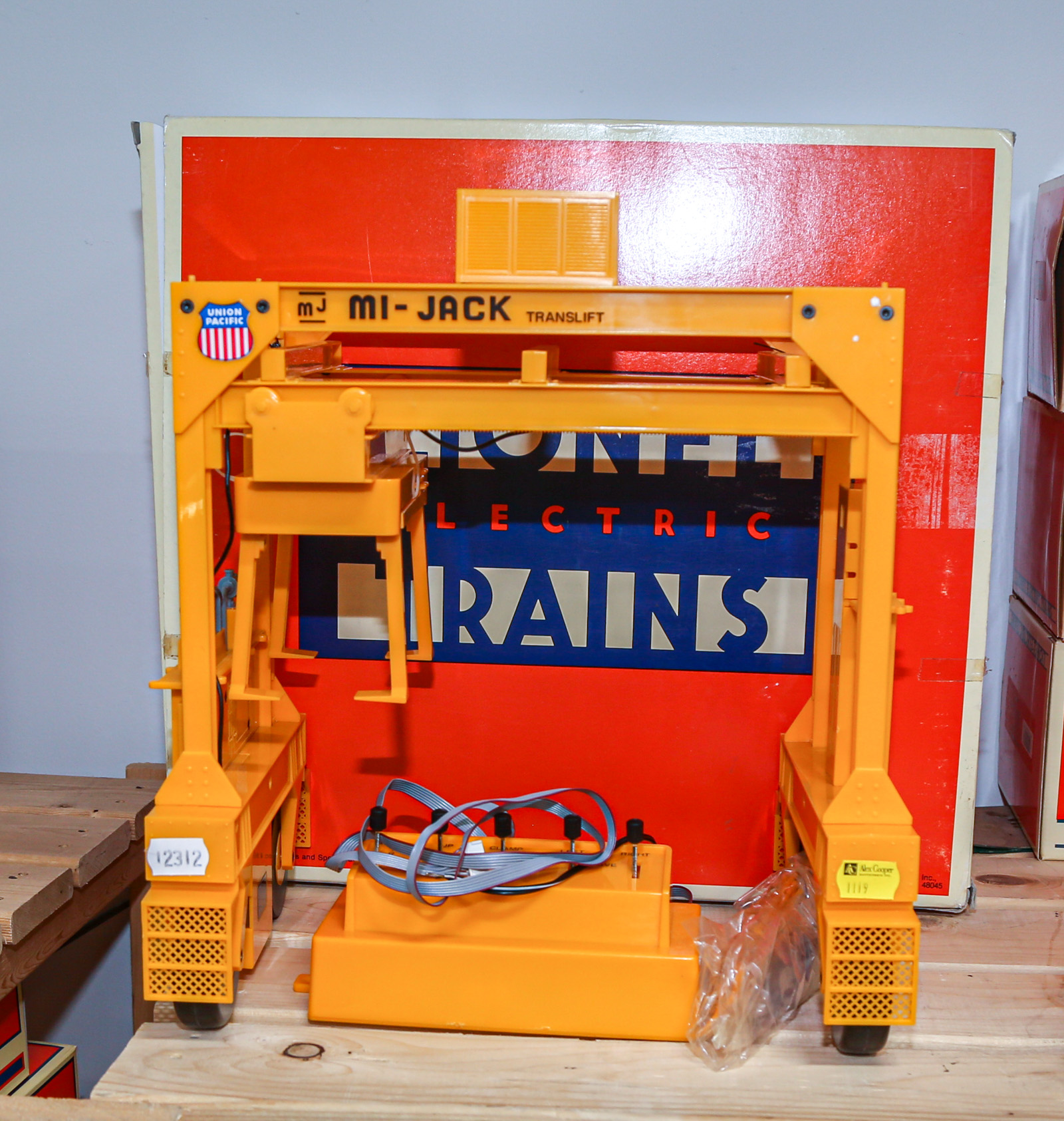 LIONEL INTERMODAL CRANE GANTRY 2ea4c2