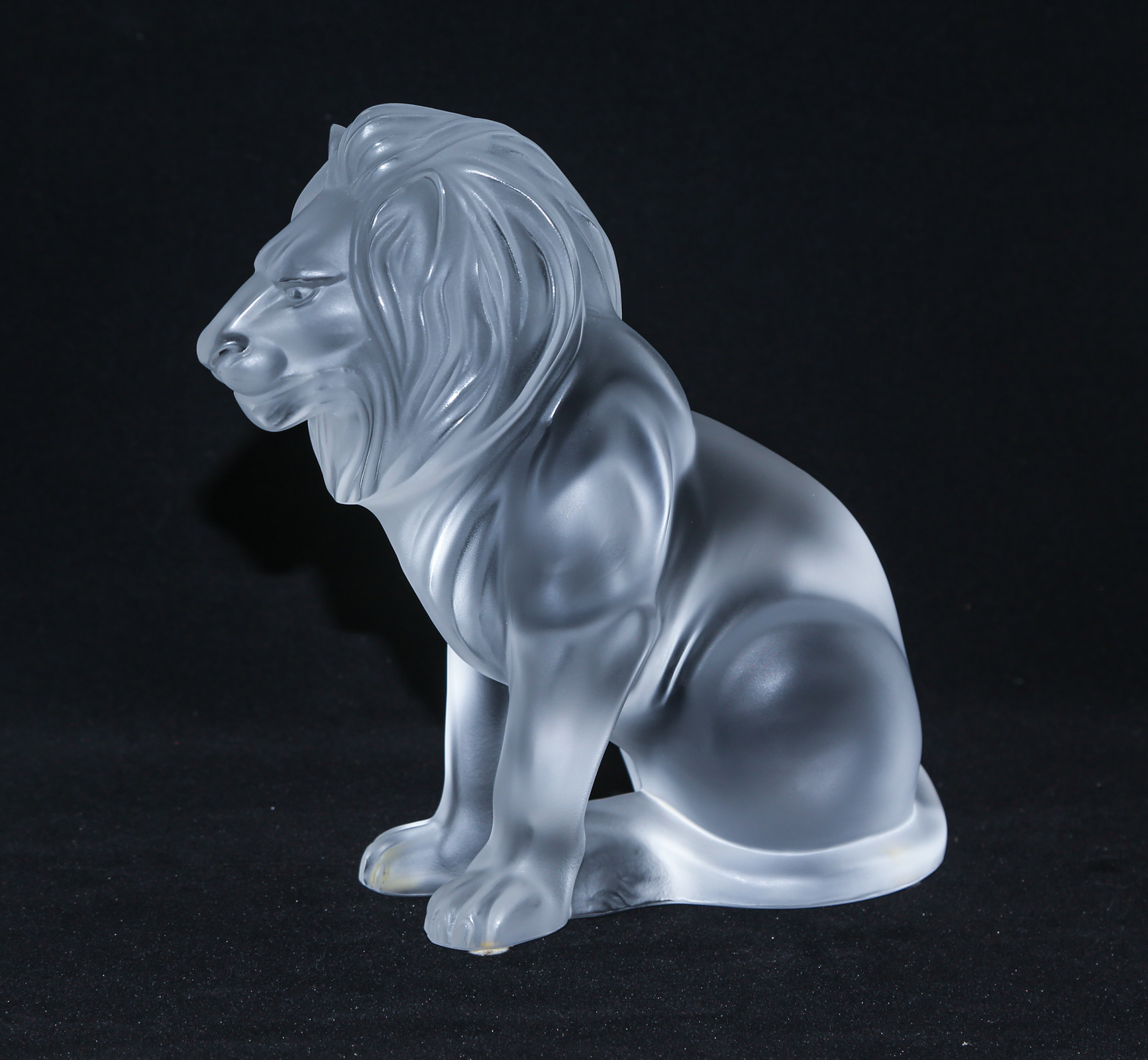 A LALIQUE LION Etched Lalique 2ea528