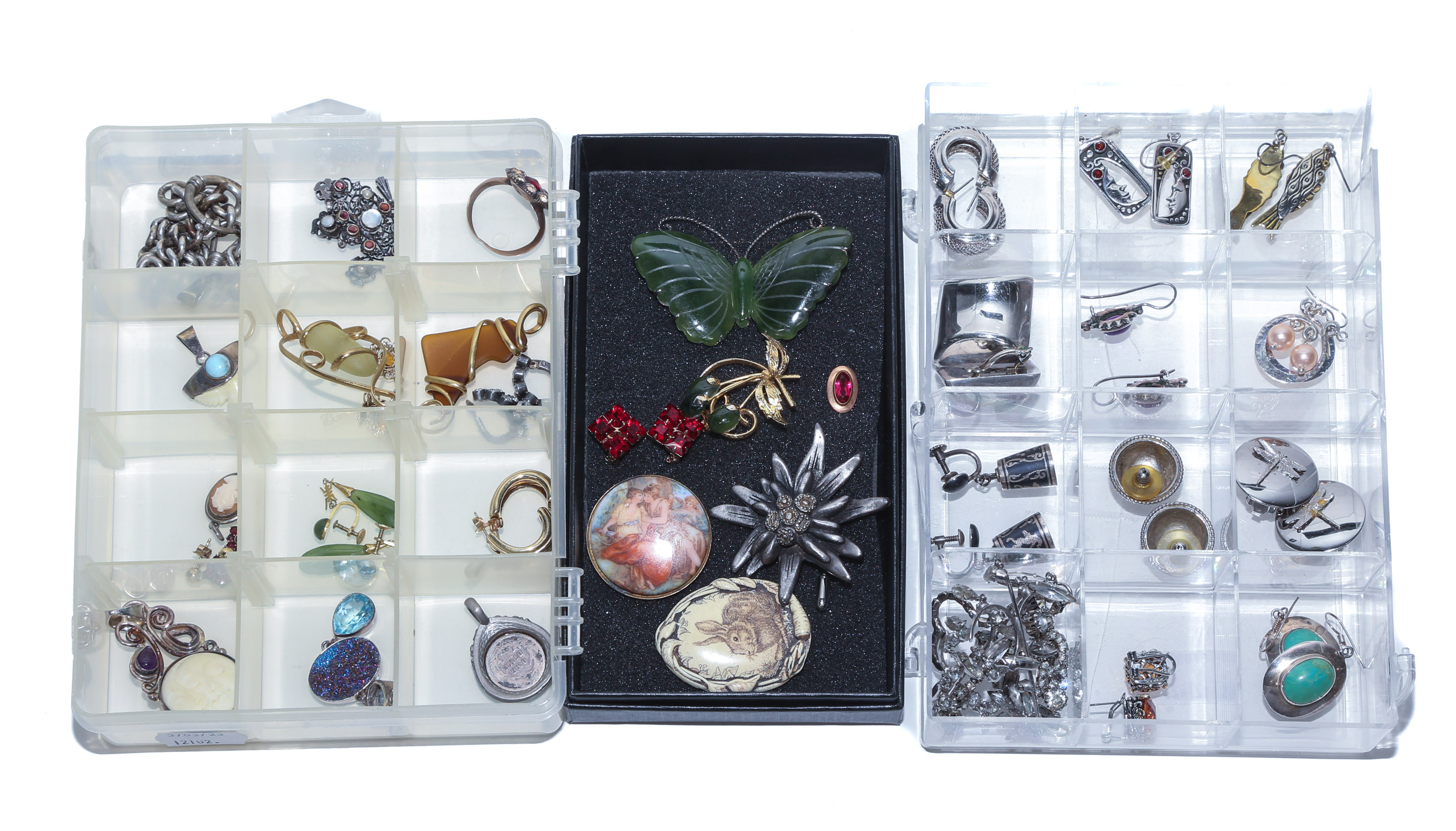 COLLECTION OF EARRINGS, PINS &