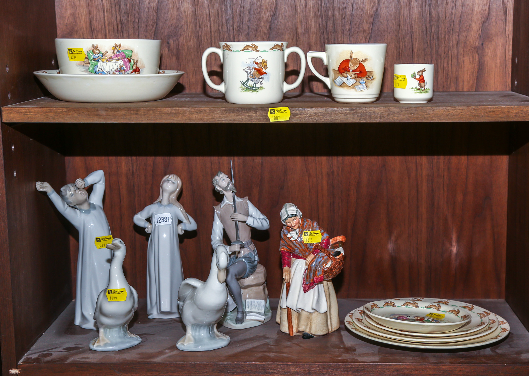 ASSORTED PORCELAIN ITEMS Including Lladro,
