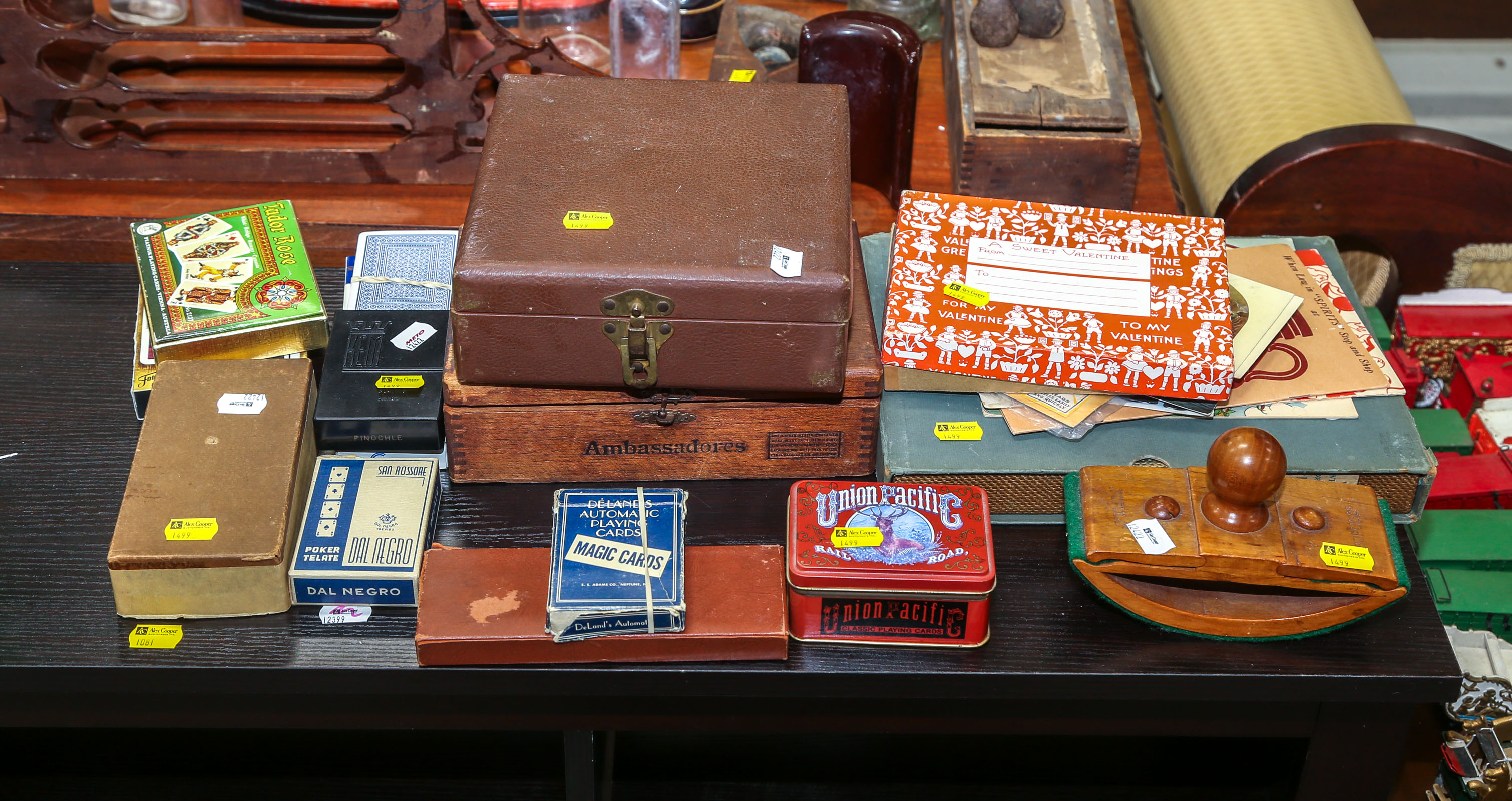 GROUP OF POKER CHIPS & DECKS OF CARDS