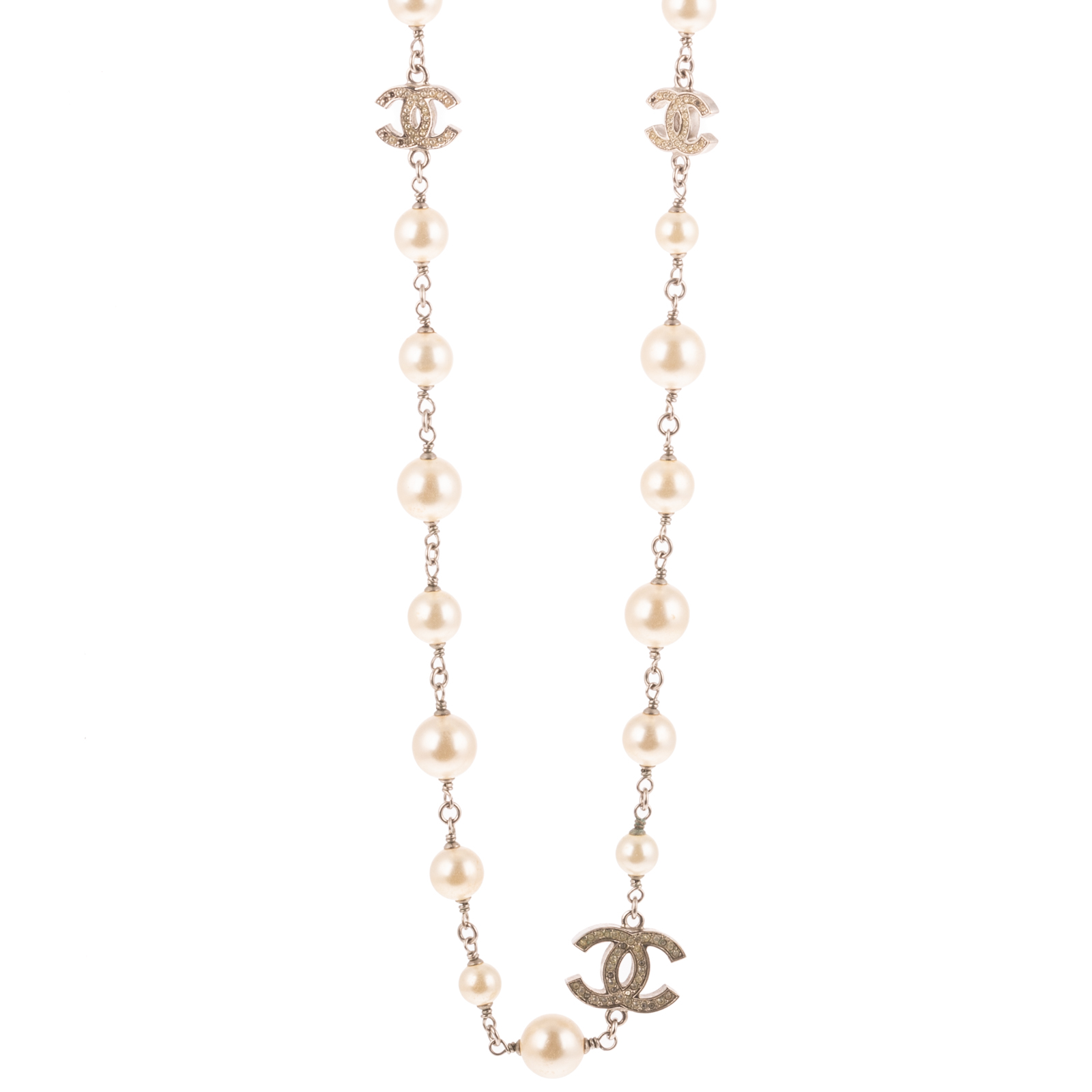 A CHANEL FAUX PEARL CRYSTAL CC  2ea72a