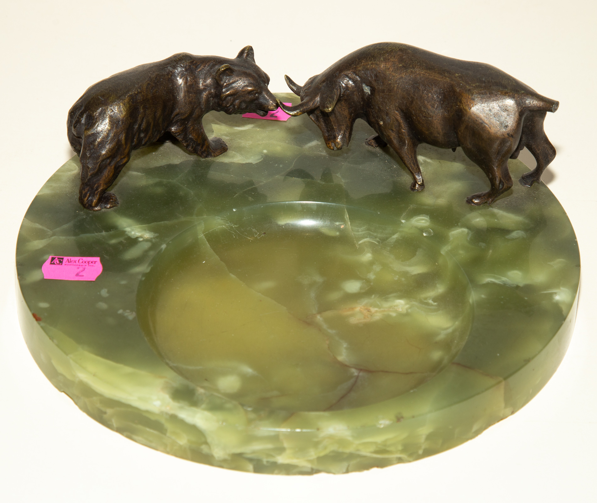 WALL STREET BULL & BEAR ASHTRAY Onyx