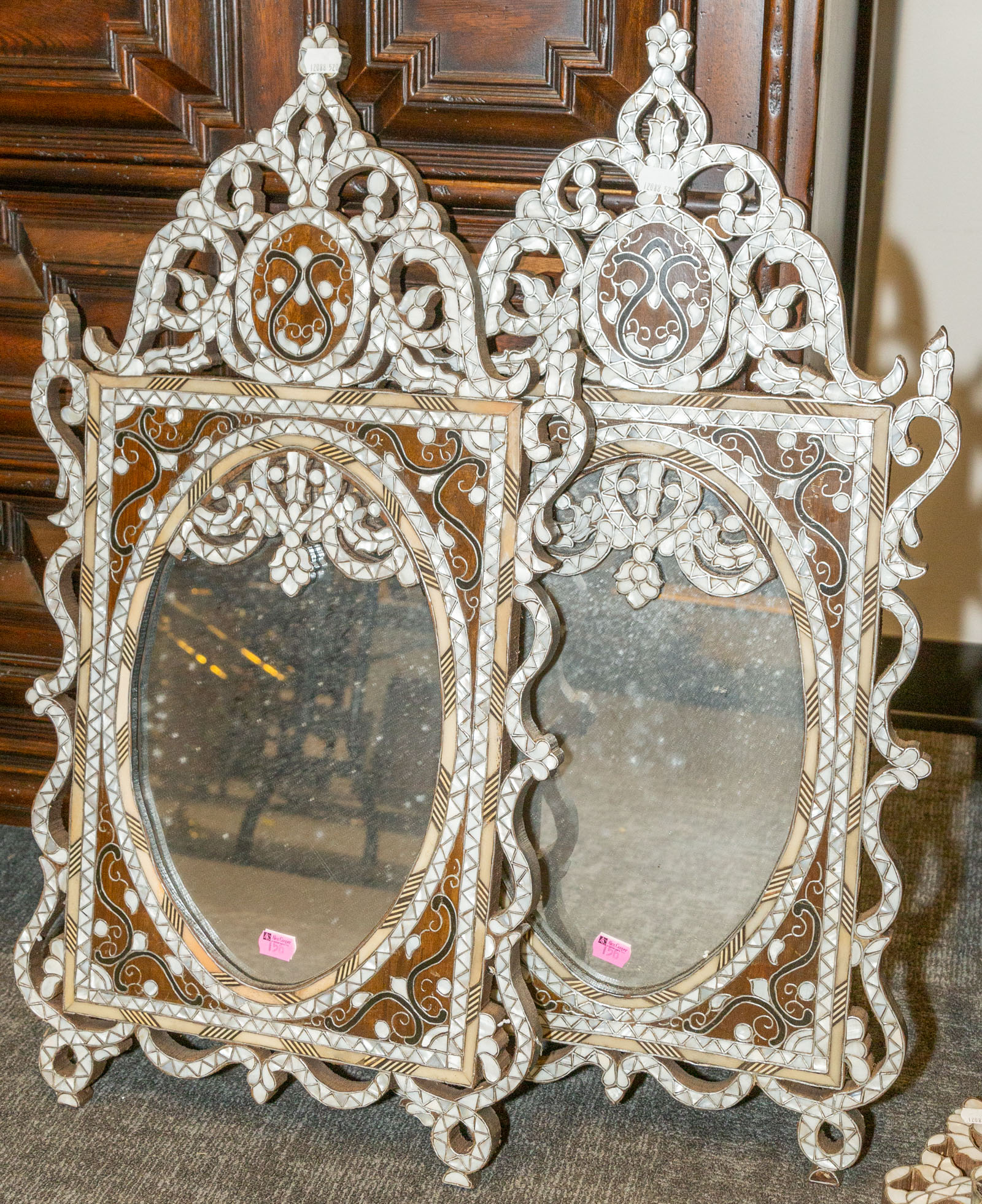 A PAIR OF MOORISH MOTHER OF PEARL 2ea86b