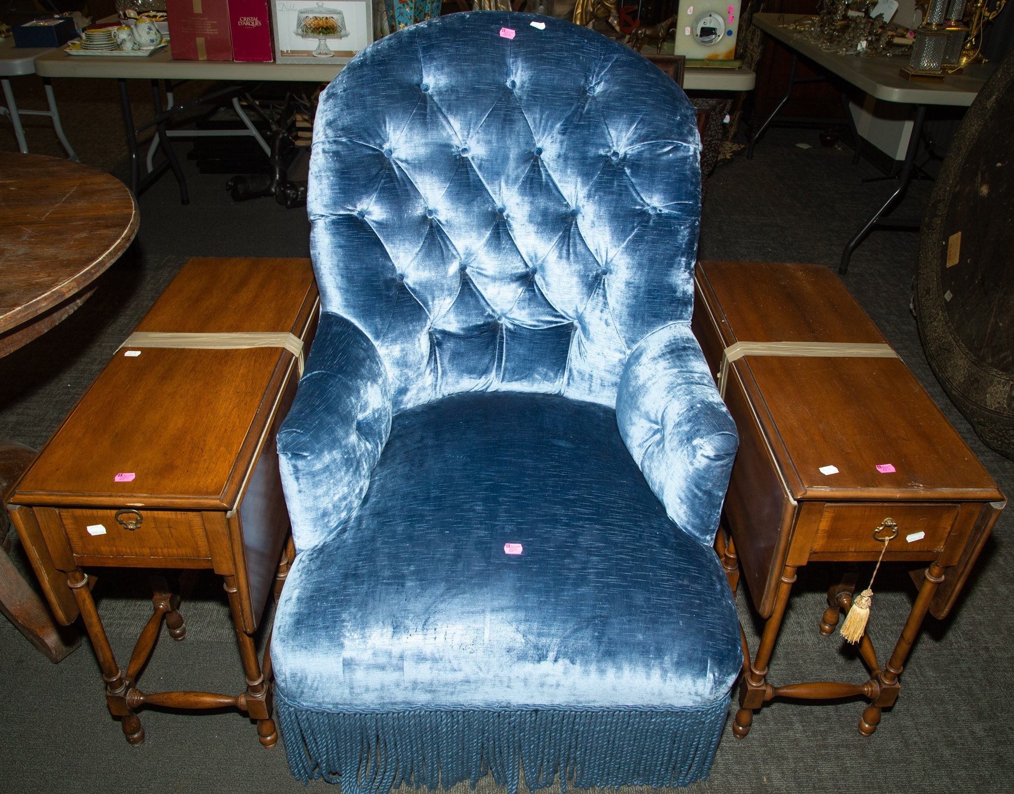 A PAIR OF SIDE TABLES UPHOLSTERED 2ea8e1