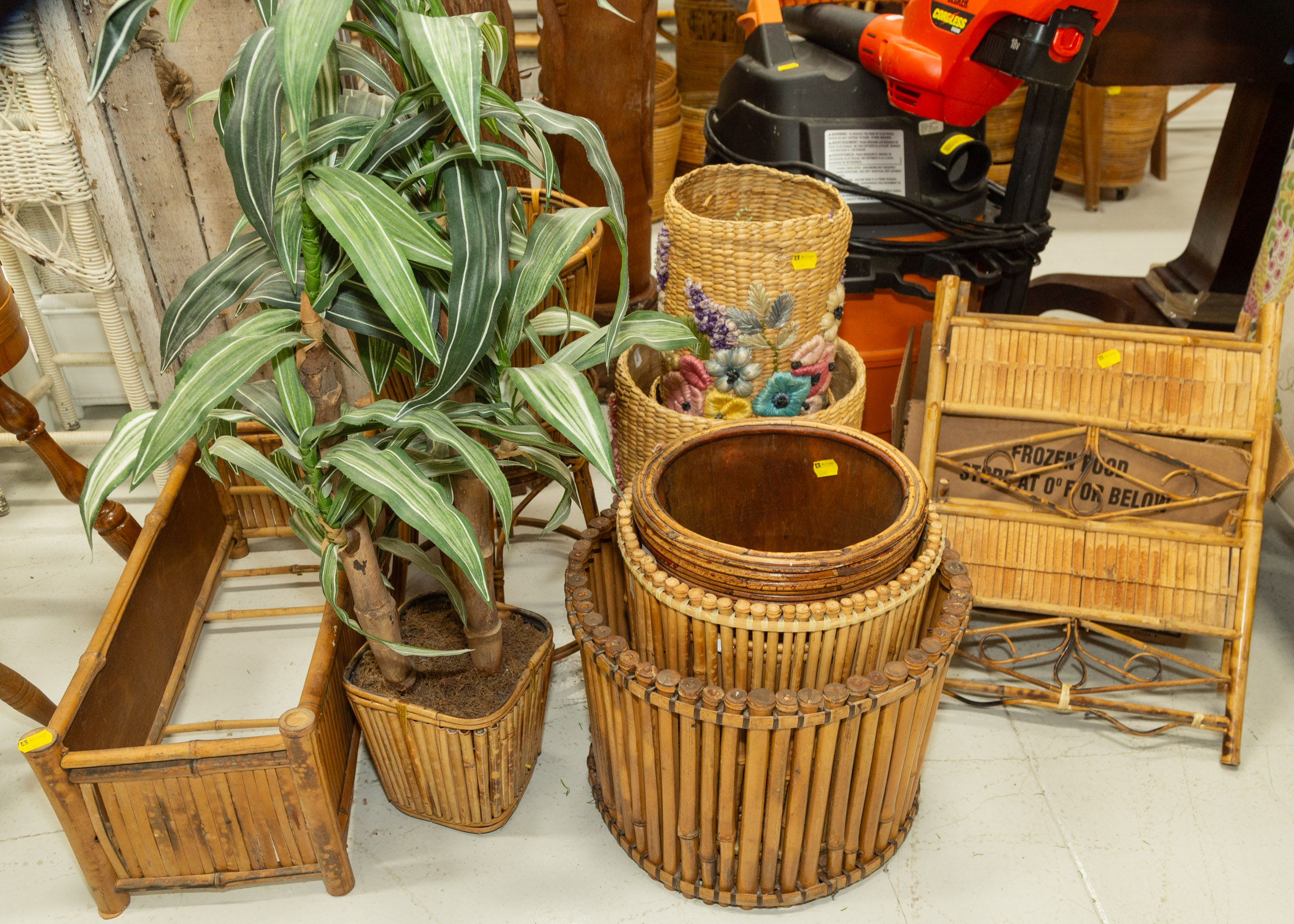 BASKETS BAMBOO STYLE ITEMS Including 2ea9f8