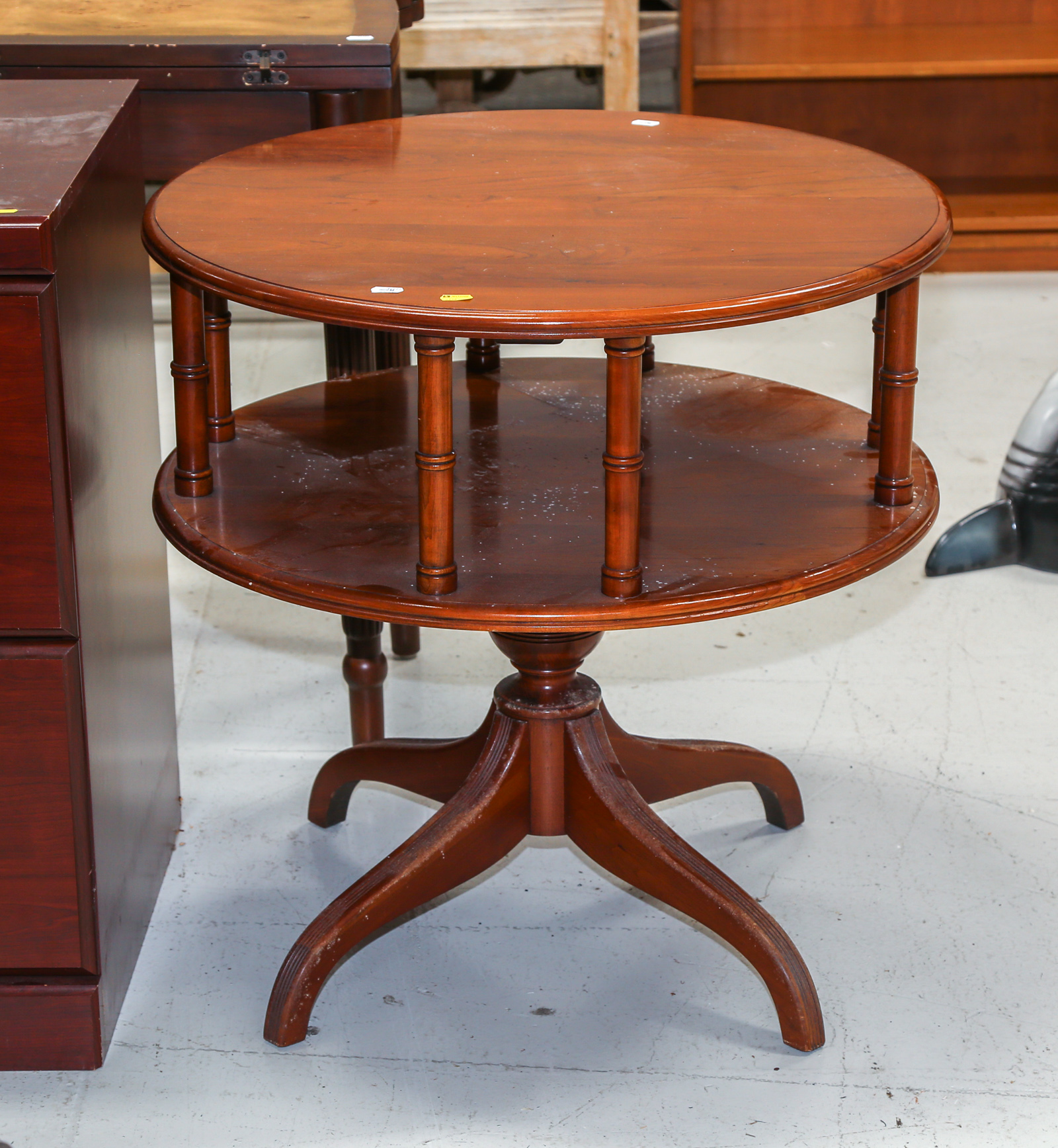 COLONIAL STYLE CHERRY DRUM TABLE