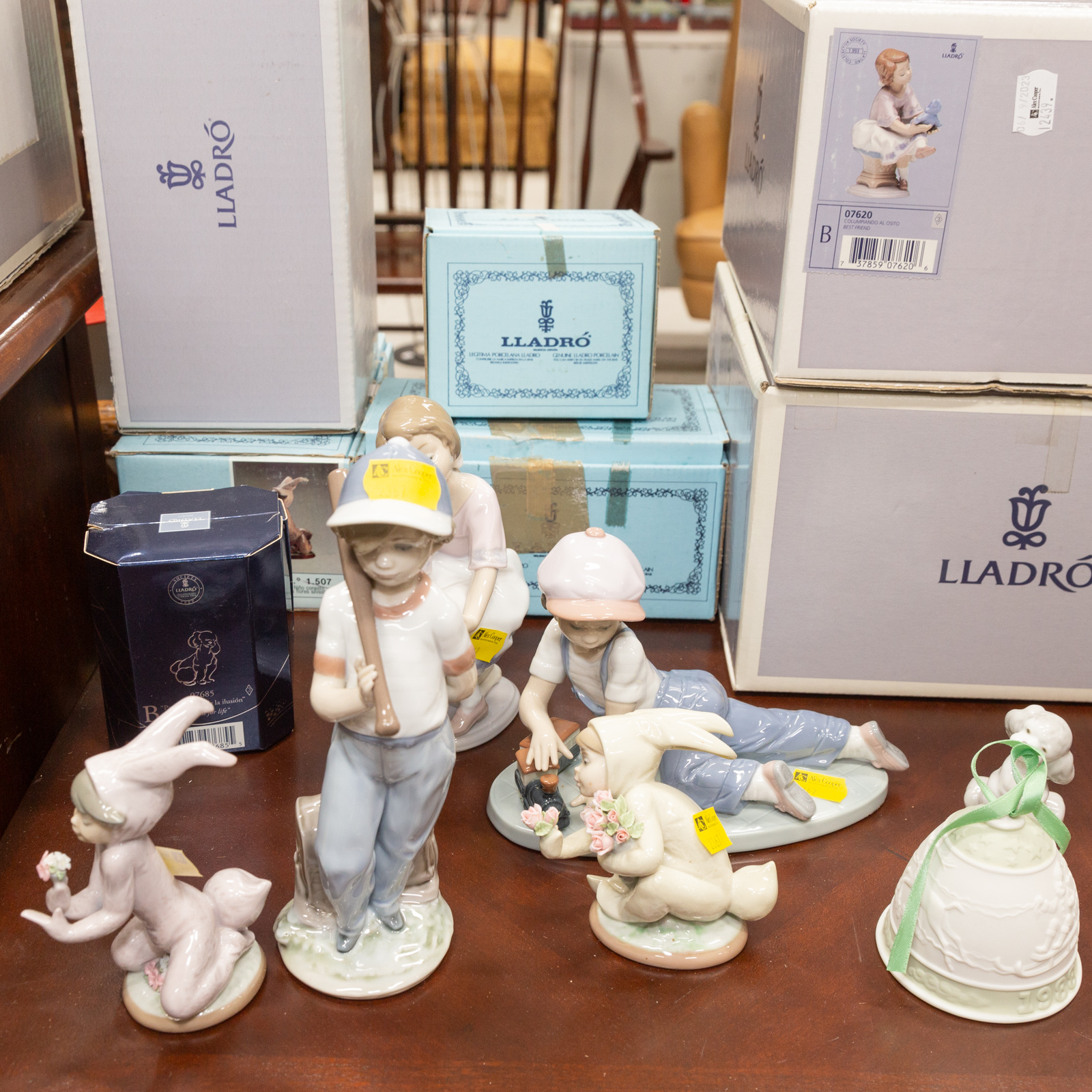 SIX LLADRO GLAZED PORCELAIN FIGURES 2eaa5d