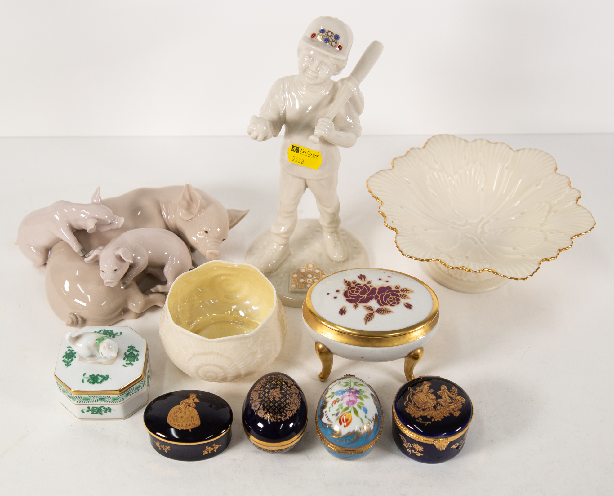 ASSORTED ITEMS Including Limoges 2eaaff