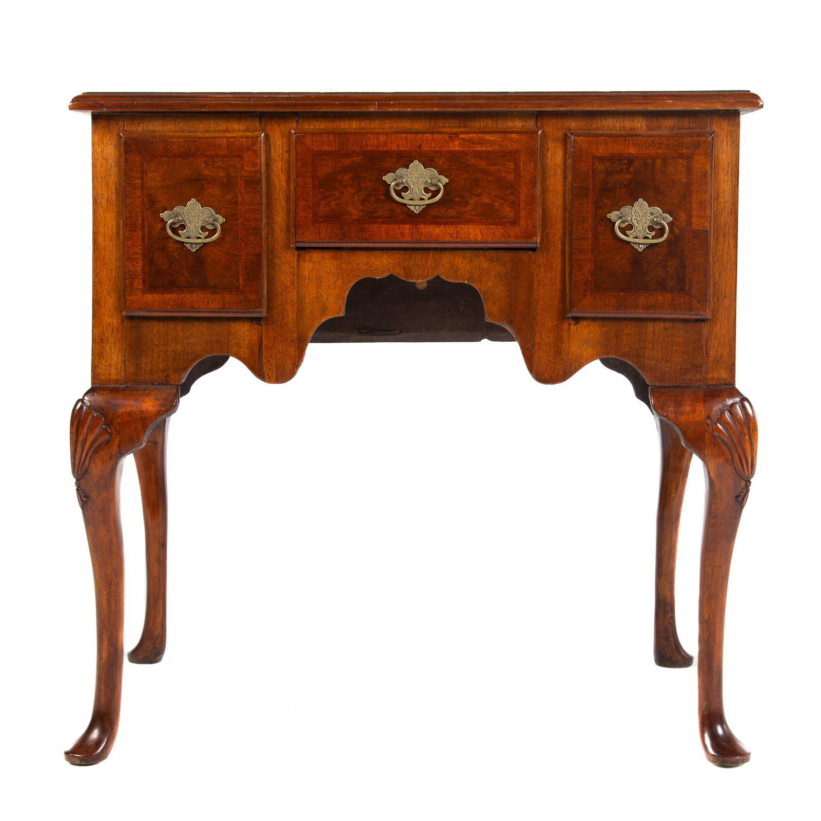 GEORGE III QUEEN ANNE STYLE LOWBOY 2eae8b