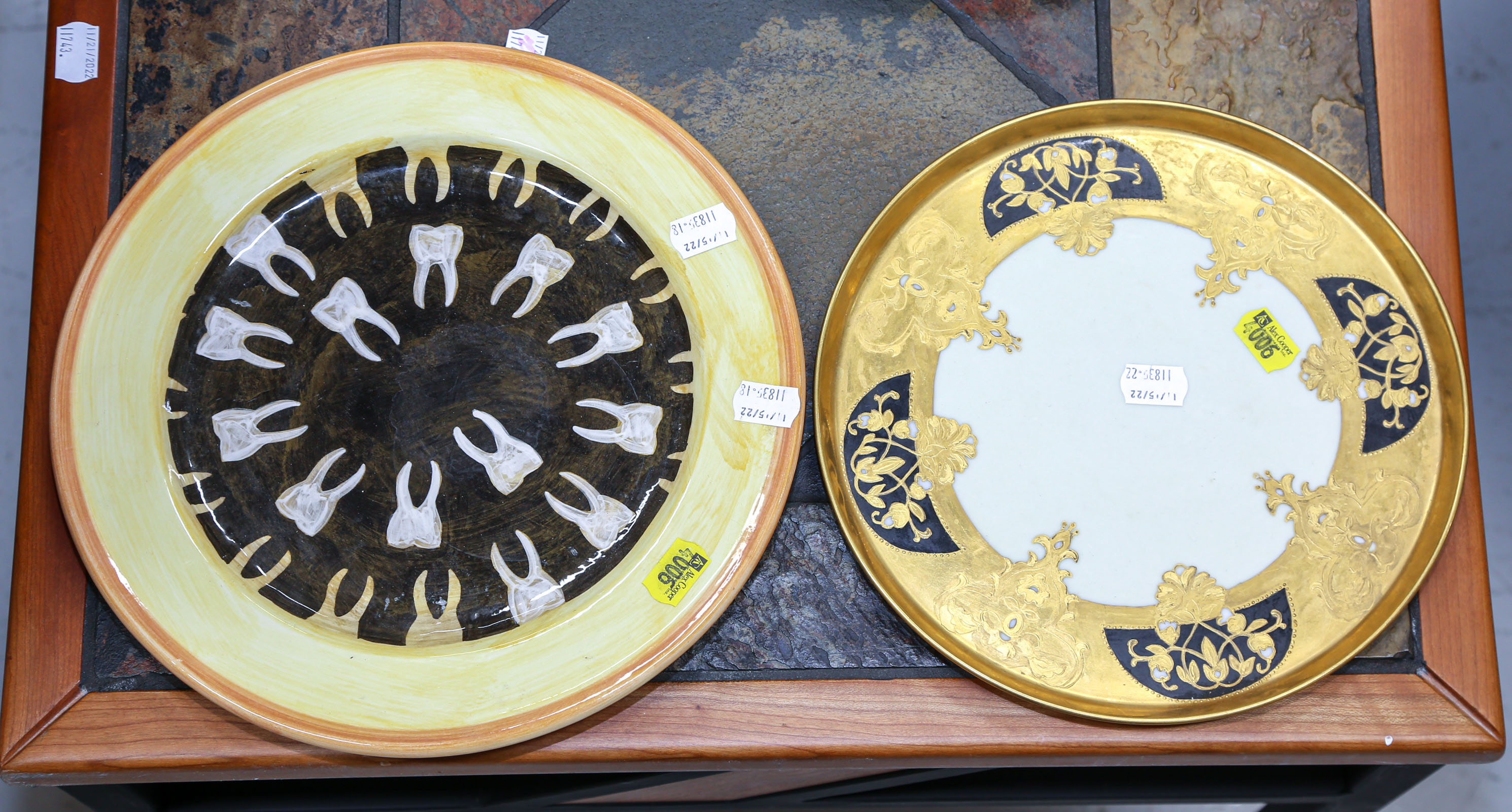 TWO DECORATIVE CERAMIC CABINET PLATES