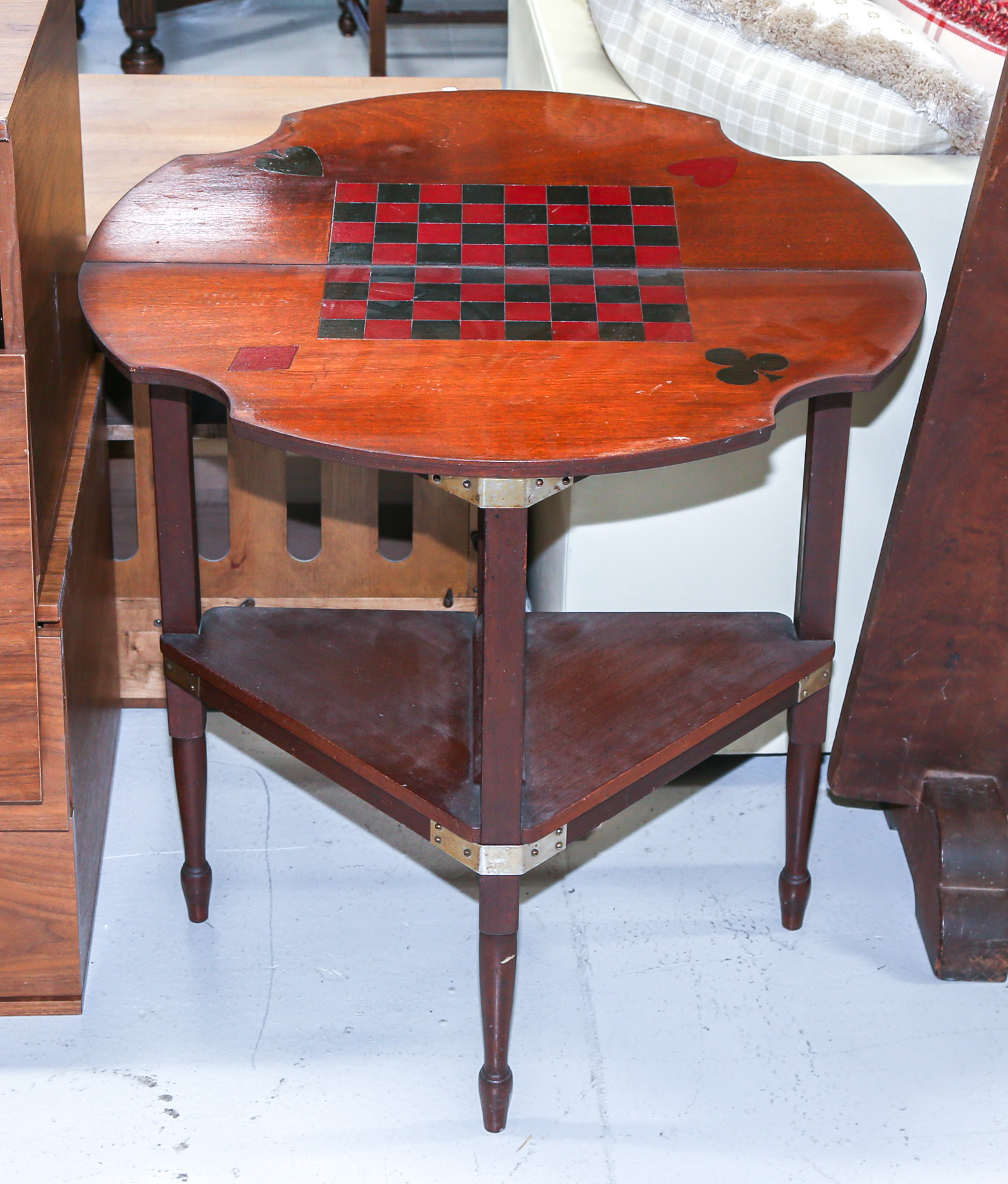 VERNACULAR MAHOGANY TRIPOD HALL 2e8b4d