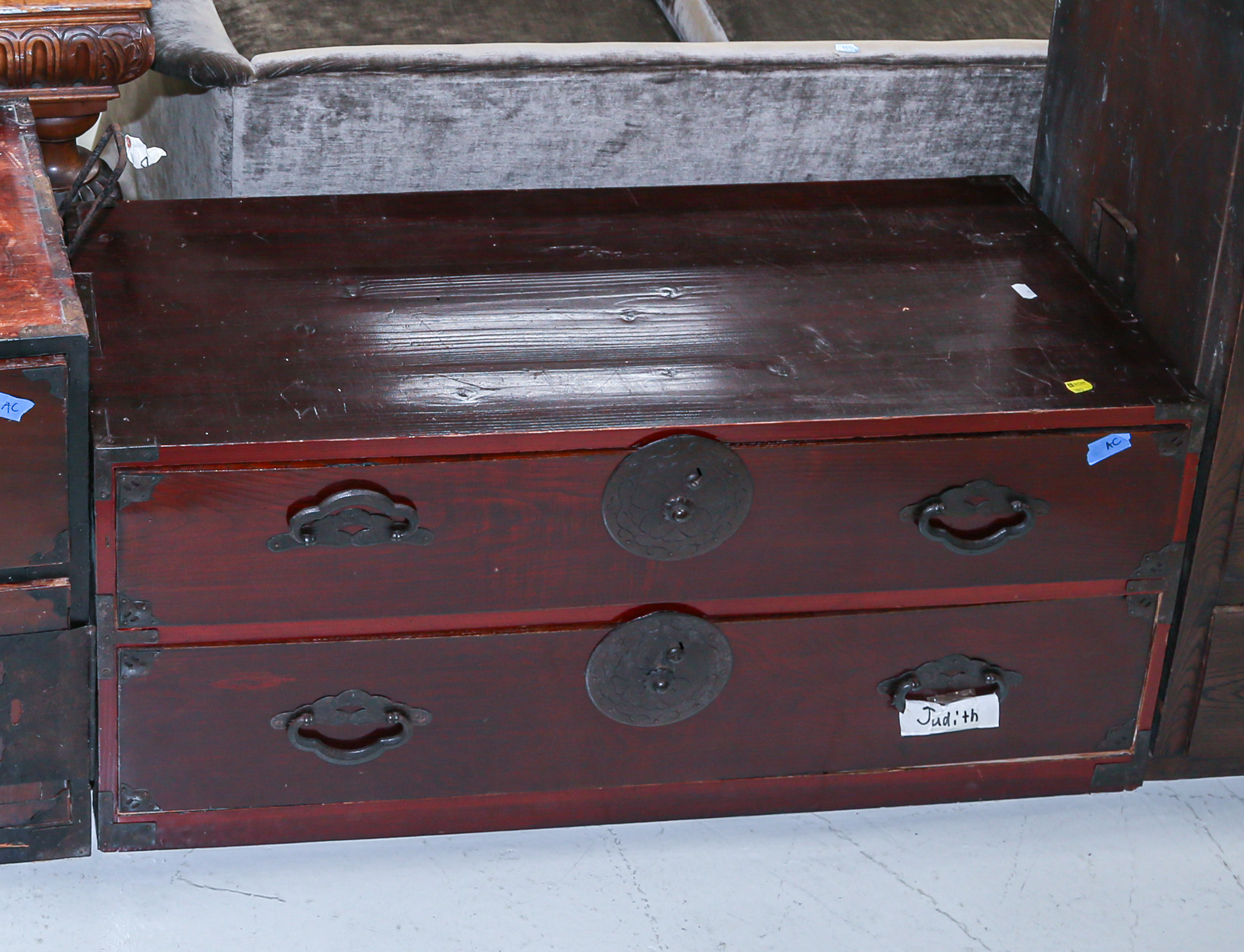 JAPANESE LACQUERED PINE LOW CHEST 2e8b51