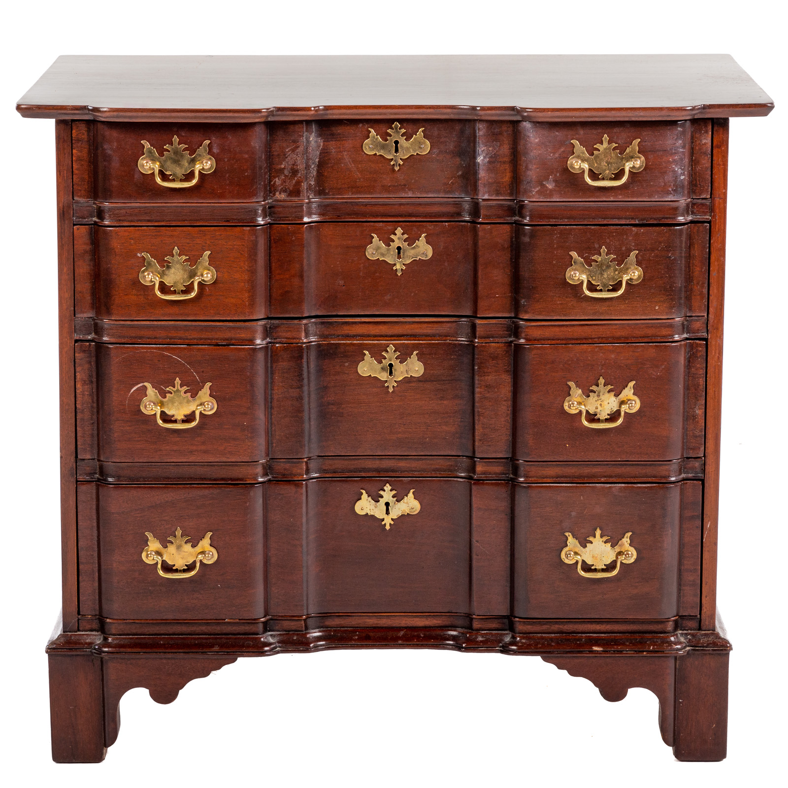 CHIPPENDALE STYLE MAHOGANY BLOCKFRONT 2e8b80