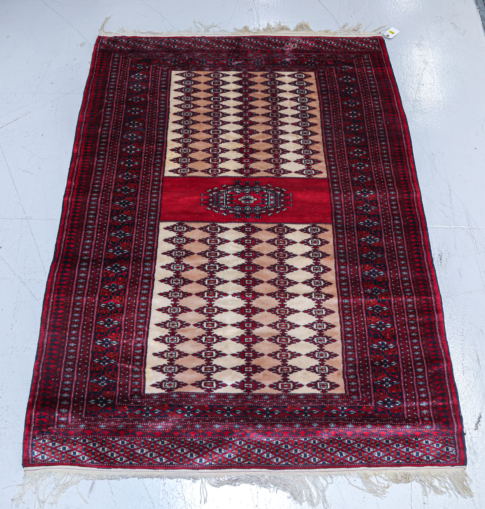 BOKHARA RUG, PAKISTAN, 4.1 X 5.6