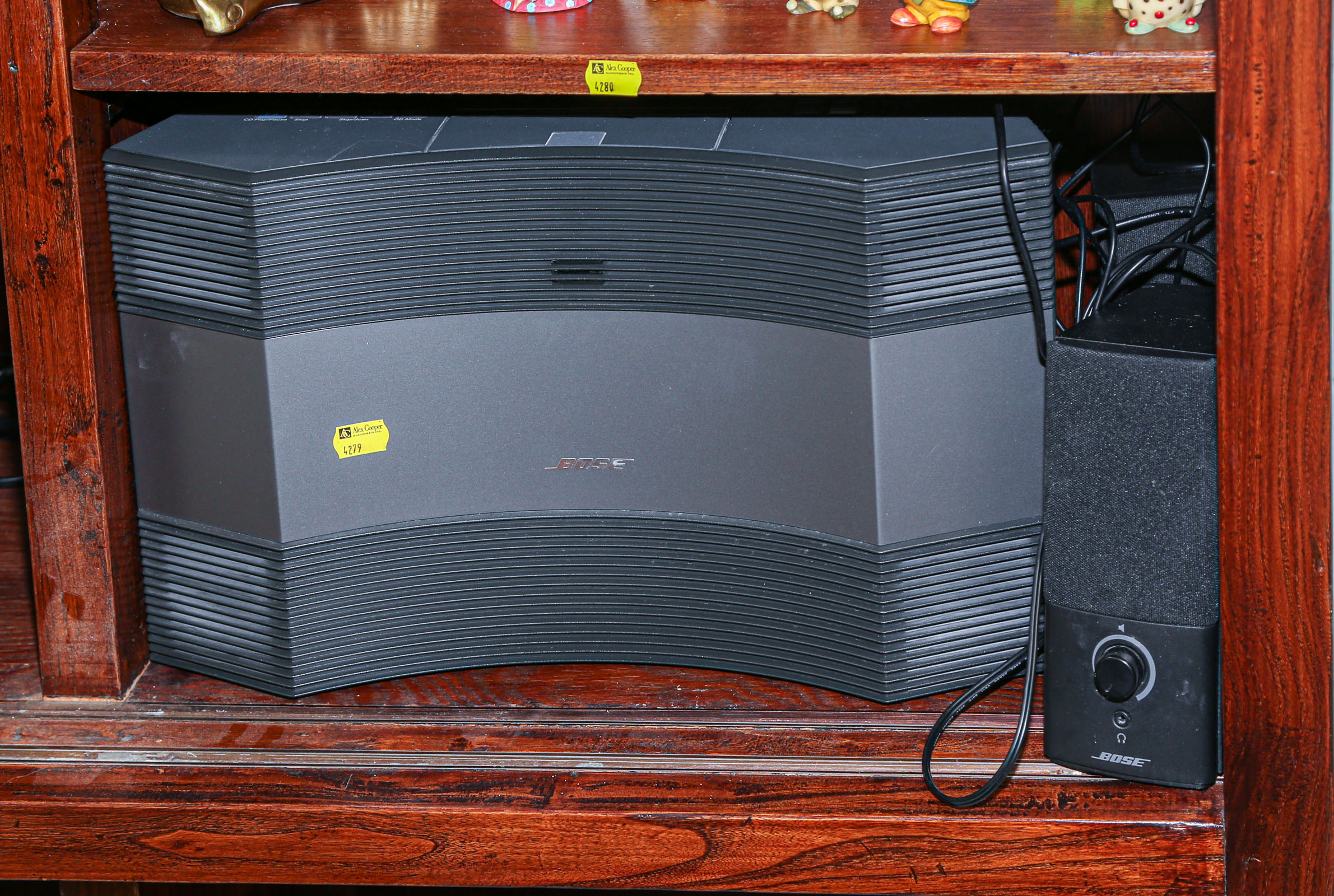 BOSE ACOUSTIC WAVE MUSIC SYSTEM With