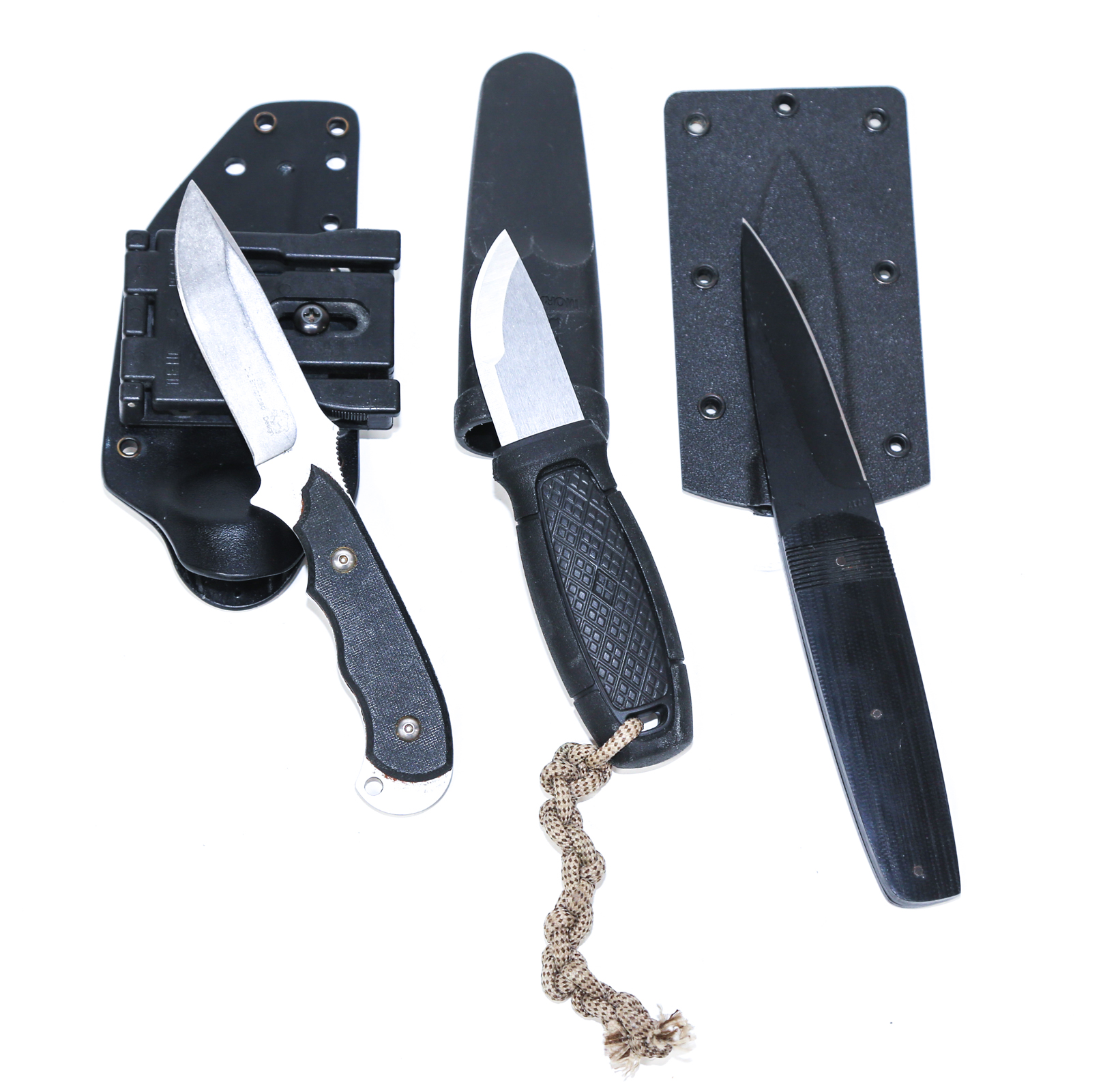 THREE ASSORTED FIXED BLADE KNIVES