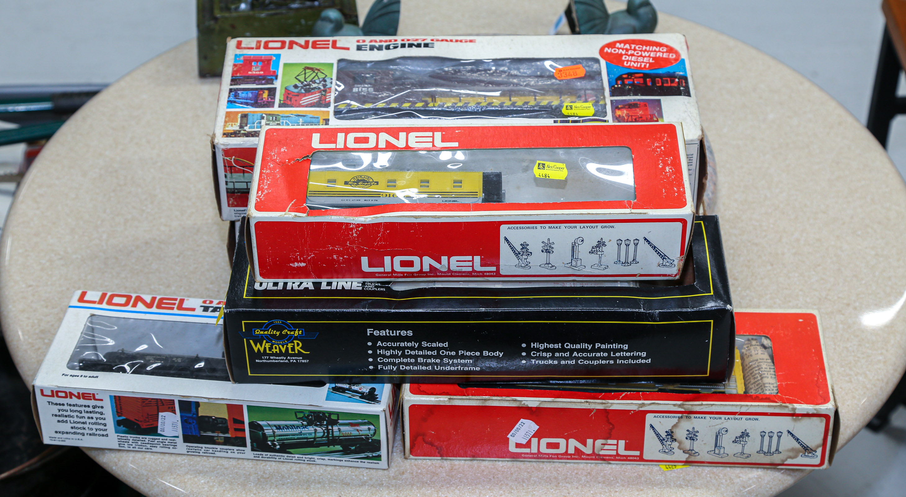 TWO BOXED LIONEL O O27 GAUGE 2e8d09