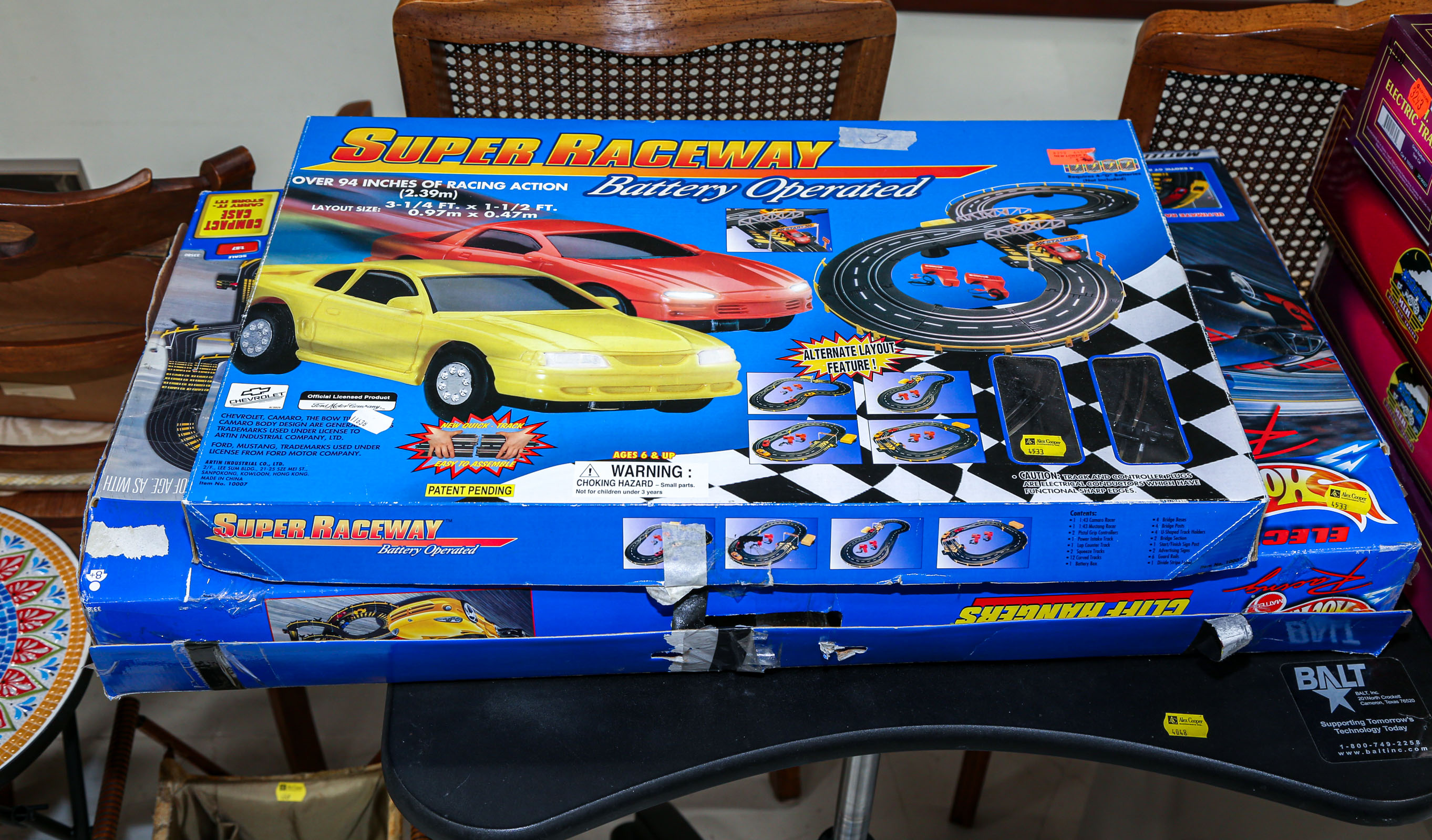 HOT WHEELS & SUPER RACEWAY SLOT CAR