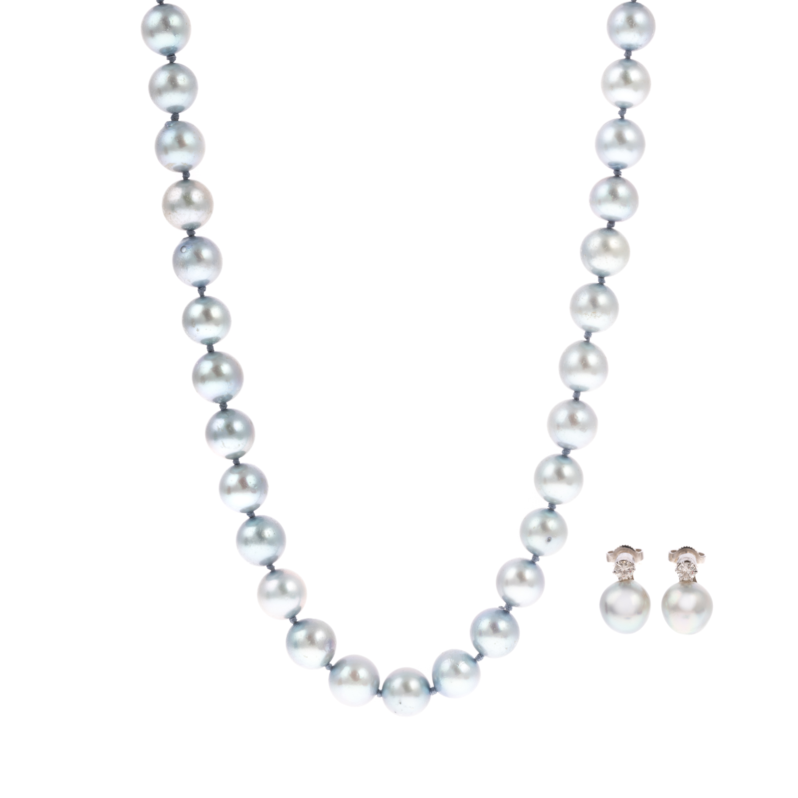 A SILVER PEARL STRAND DIAMOND 2e8f1f