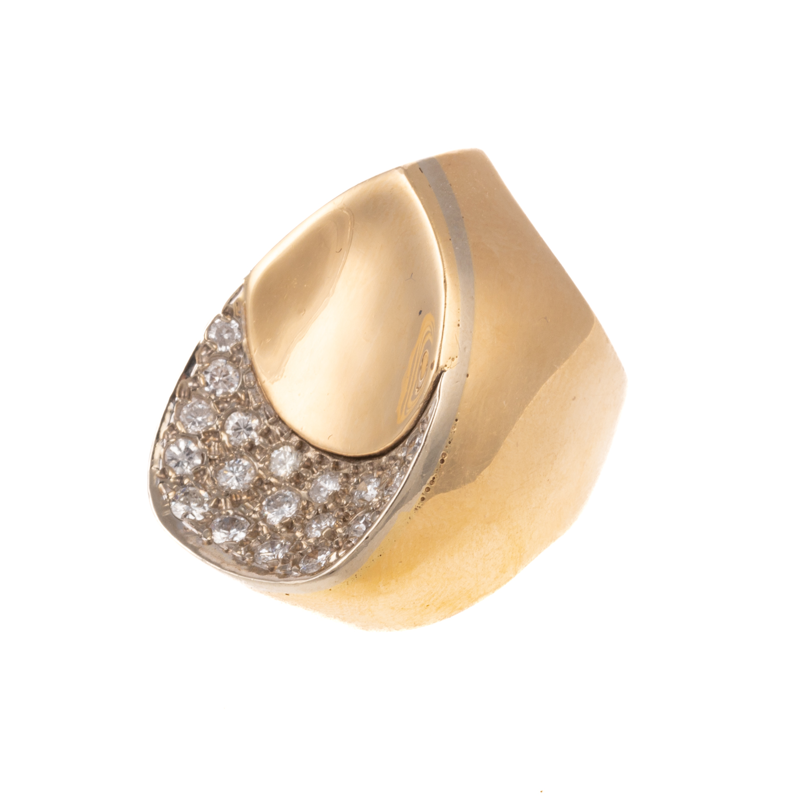 A MODERN PAVE SET DIAMOND RING 2e8f65