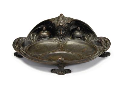Continental Art Nouveau bronze inkwell