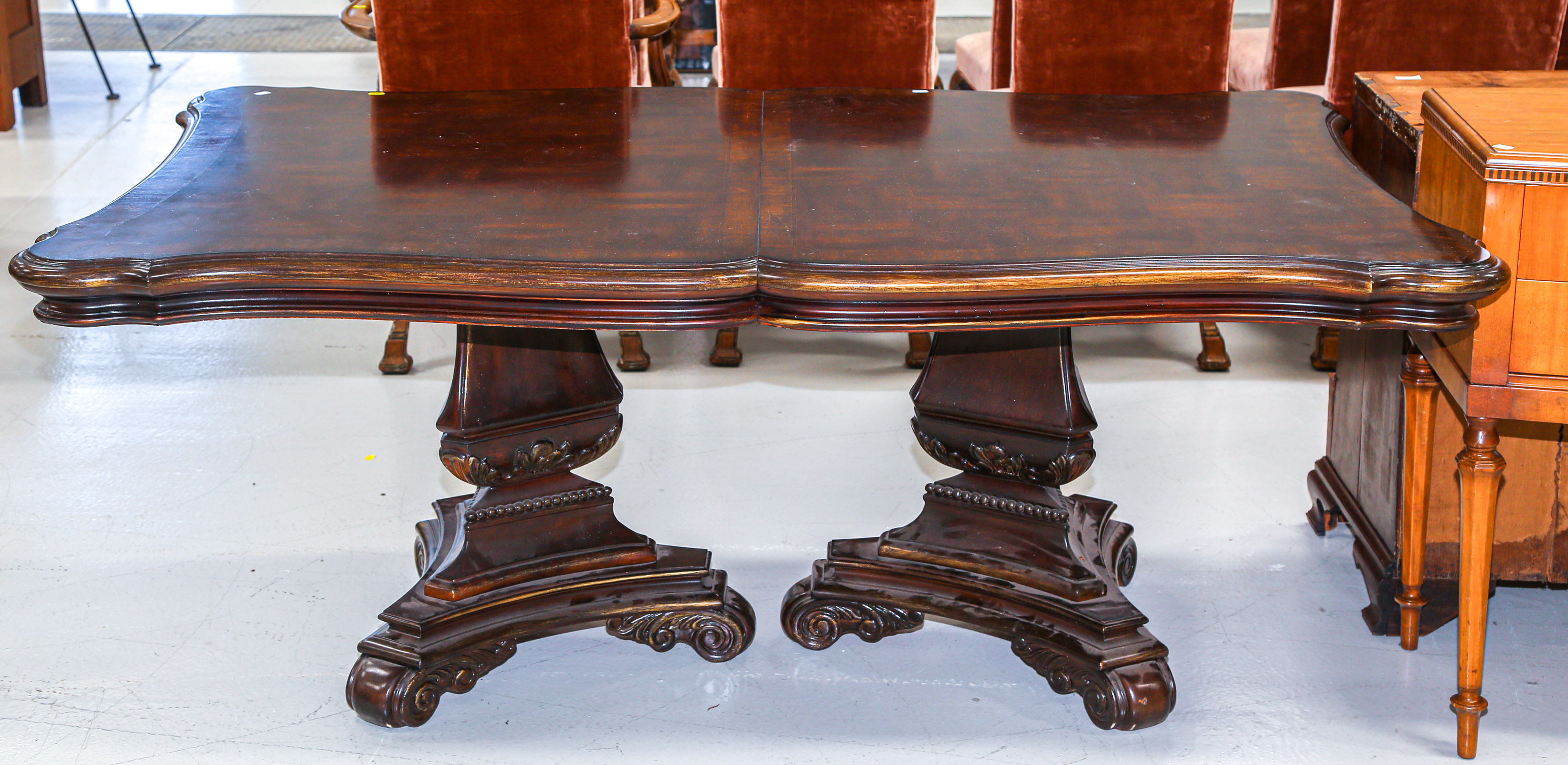 CONTINENTAL STYLE DOUBLE PEDESTAL