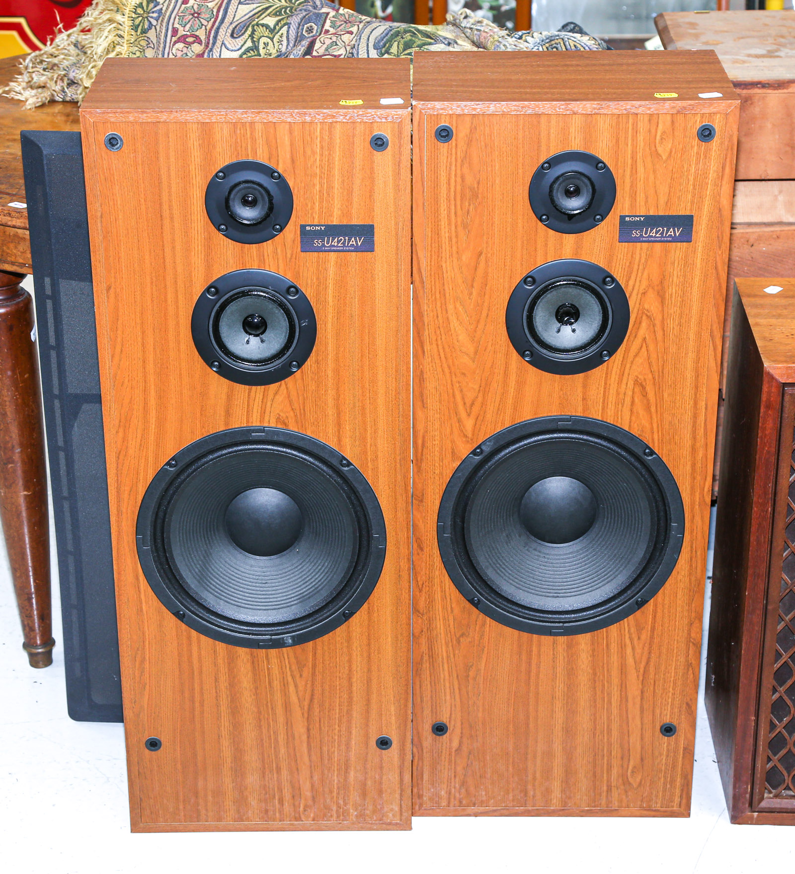 A PAIR OF SONY SS U421AV SPEAKERS 2e929f