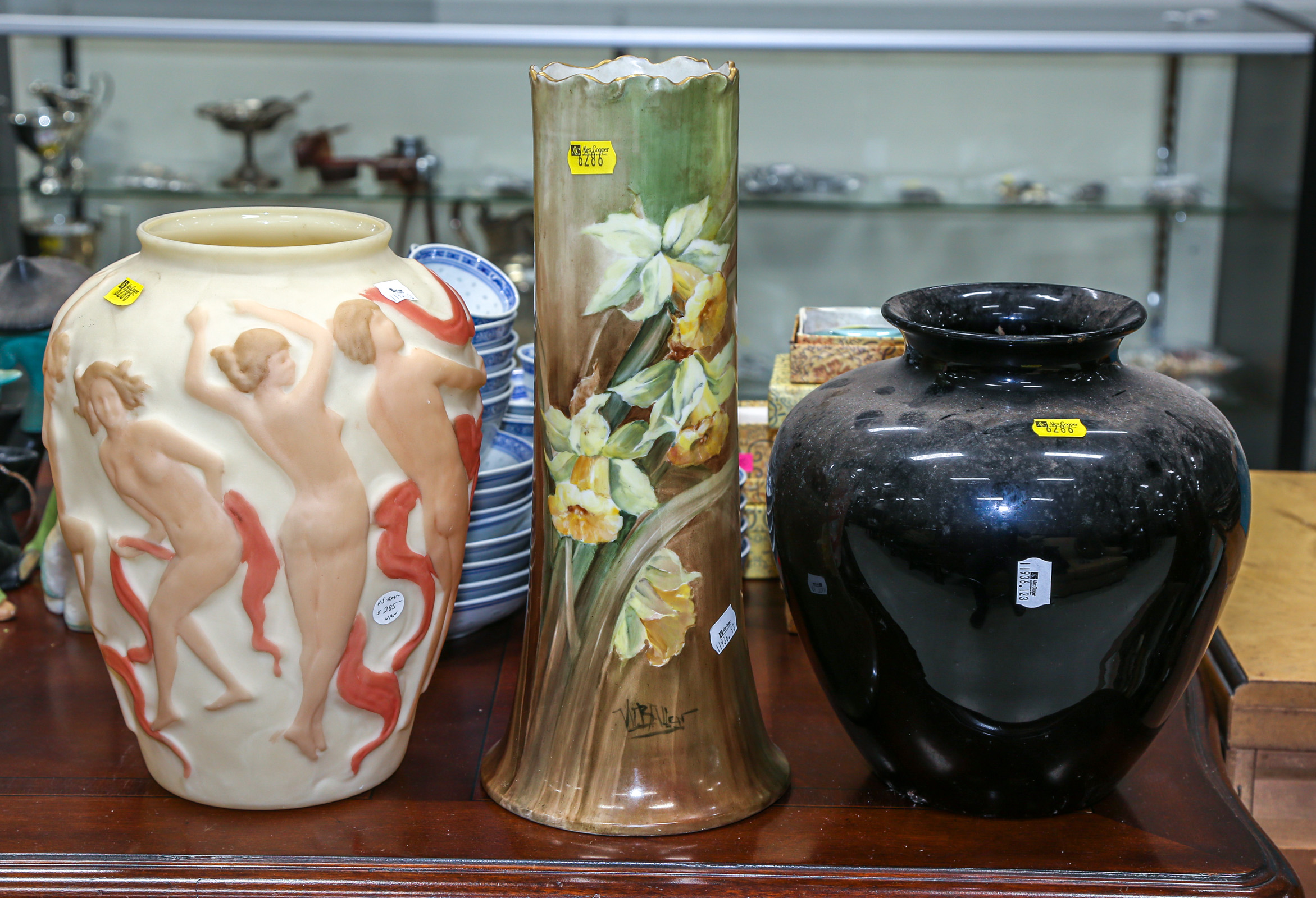 THREE ASSORTED DECORATIVE ITEMS