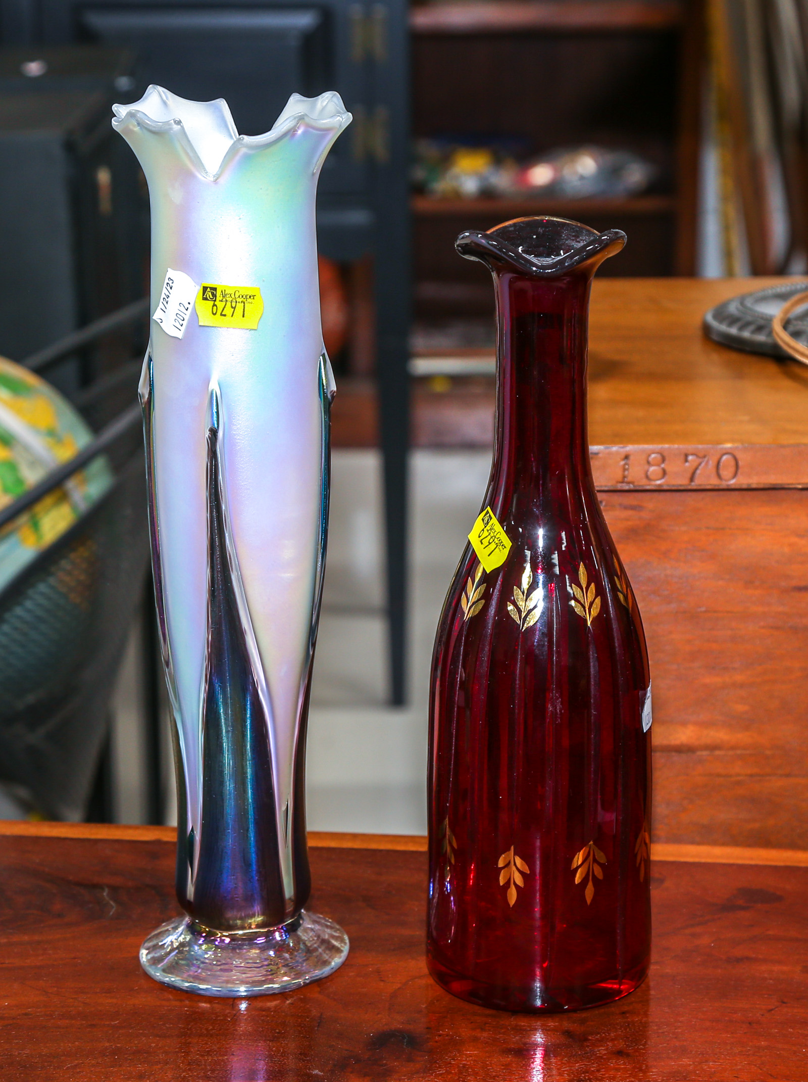 ART GLASS VASE & CRANBERRY GLASS