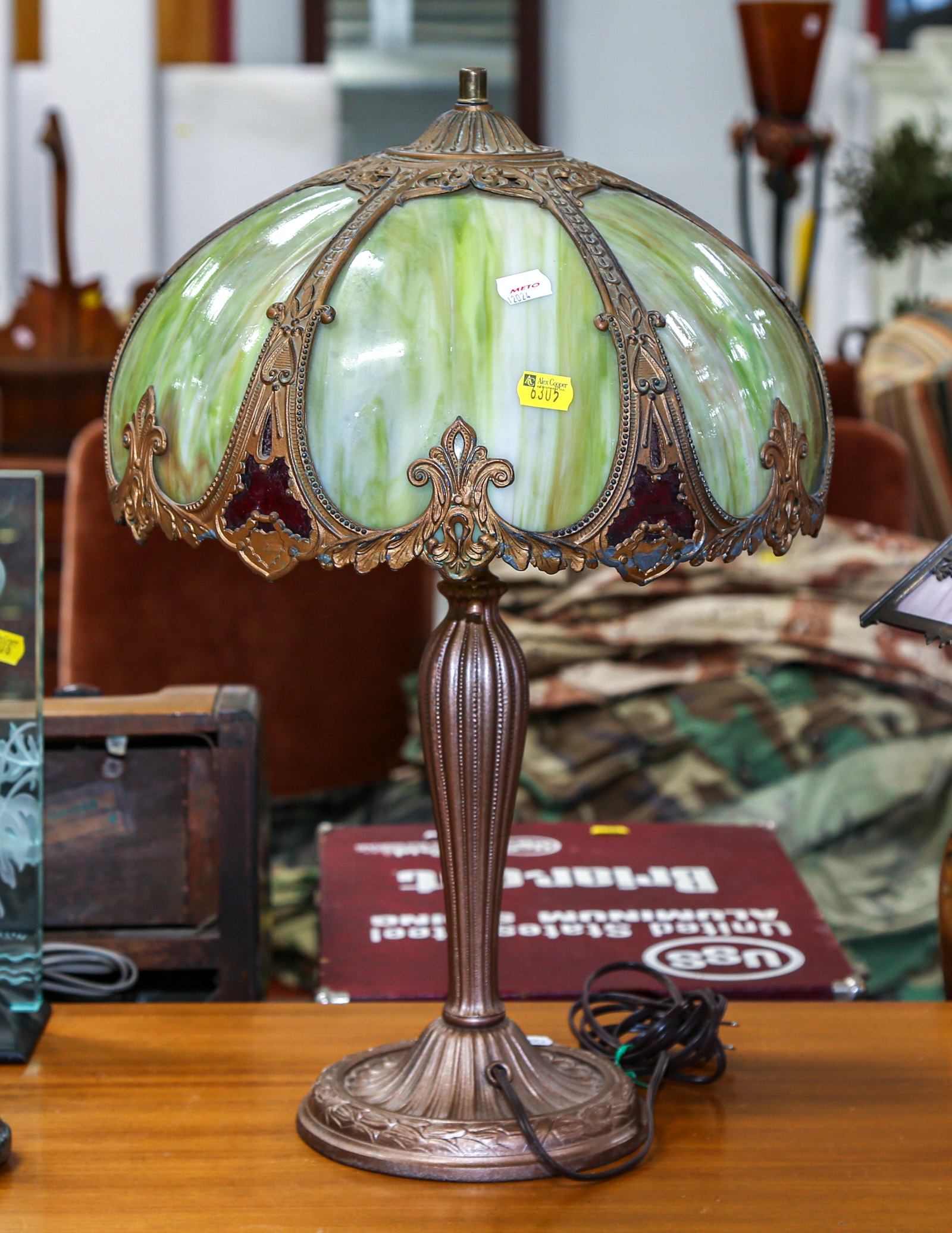 ART NOUVEAU SLAG GLASS TABLE LAMP