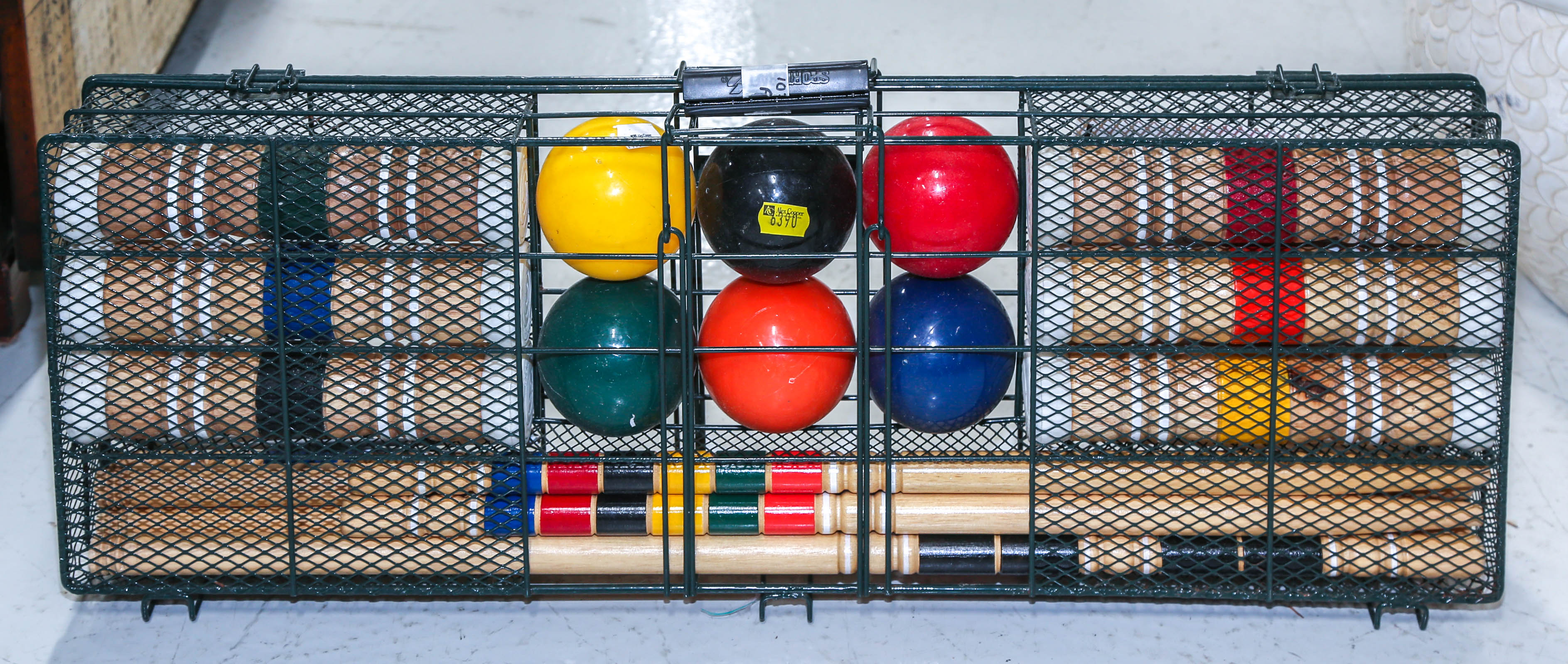 CROQUET SET WITH WIRE CARRYING