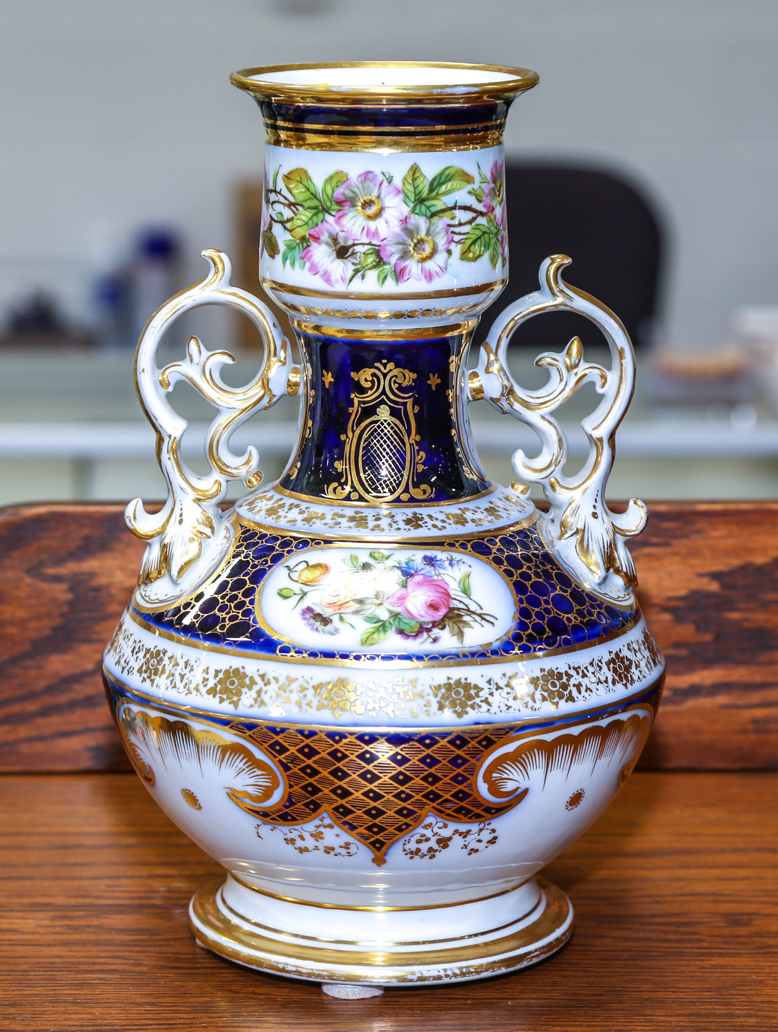 FRENCH ROCOCO REVIVAL STYLE PORCELAIN