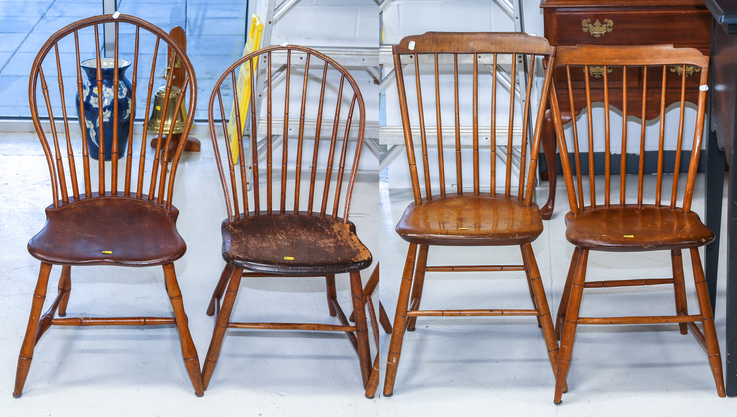 FOUR ANTIQUE WINDSOR SIDE CHAIRS