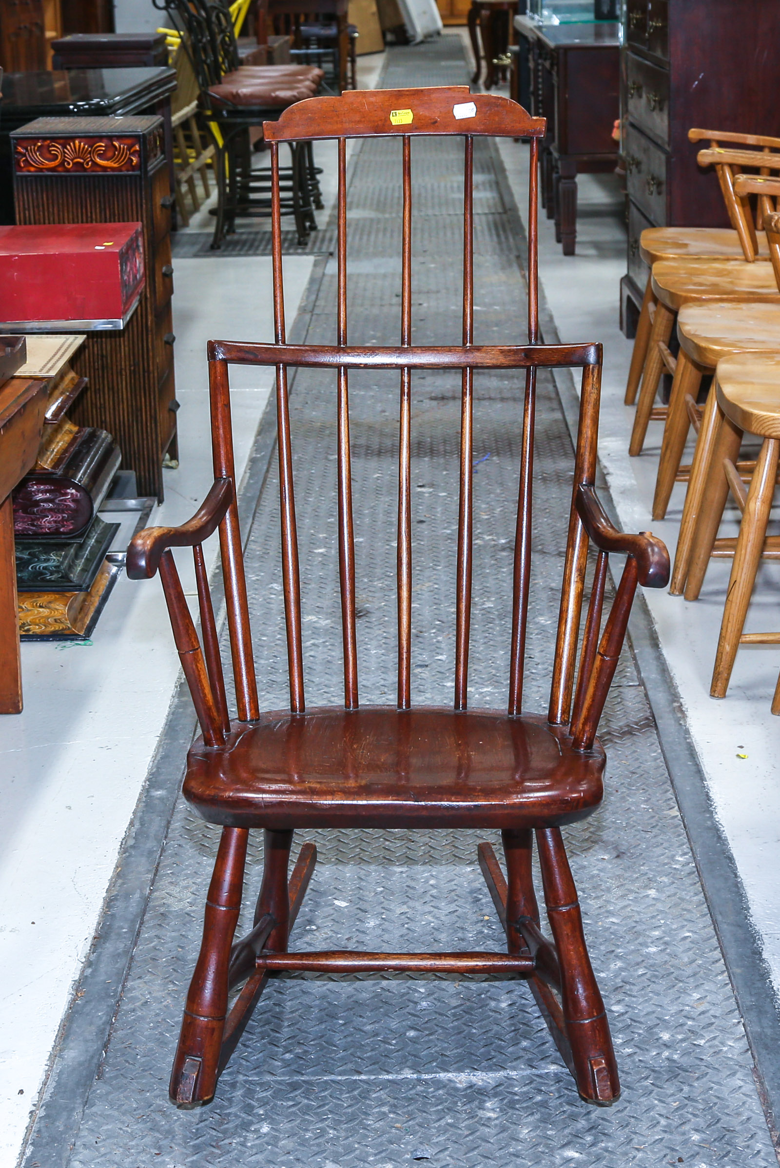 WINDSOR COMB BACK ROCKING CHAIR 2e9690