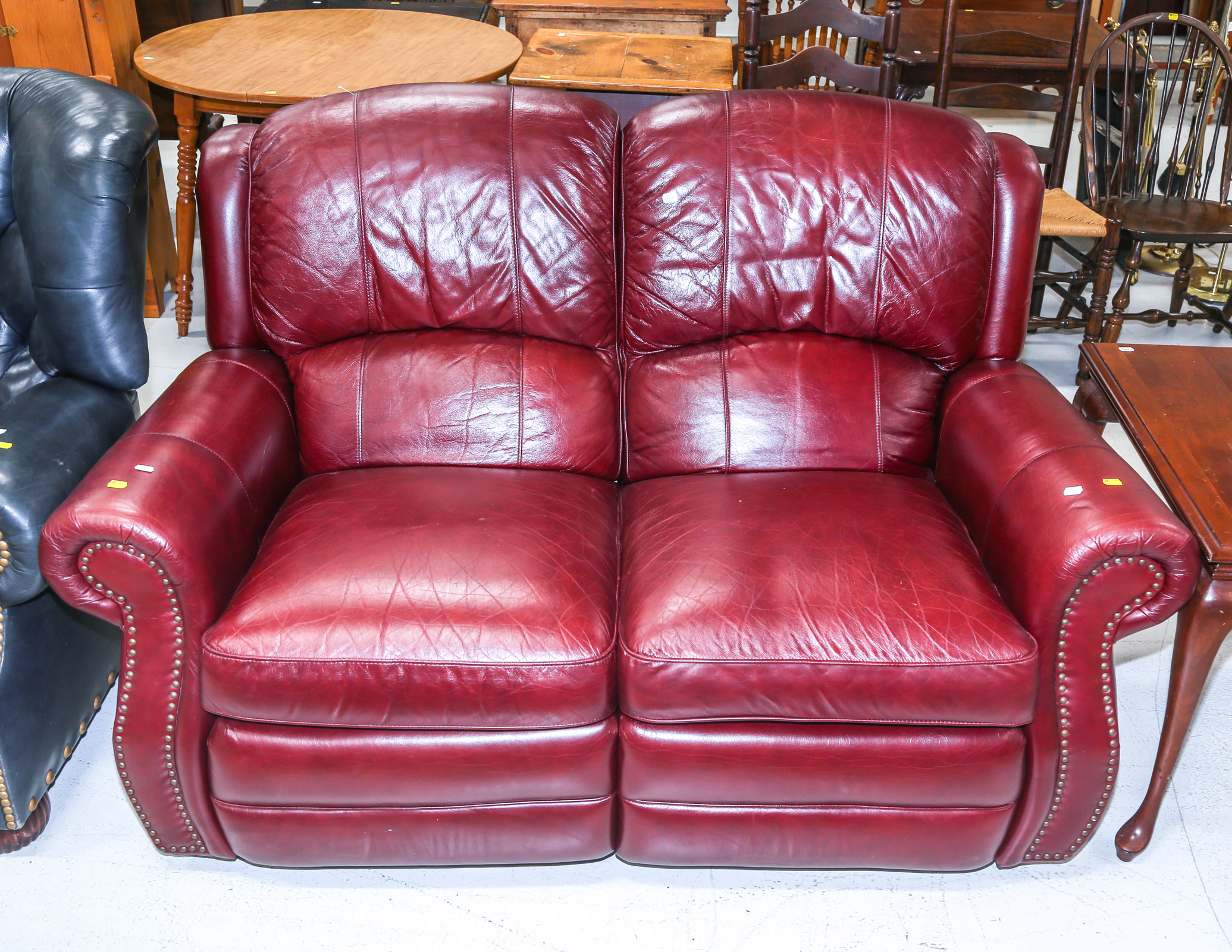 CONTEMPORARY TWO SEAT LEATHER RECLINER 2e96de