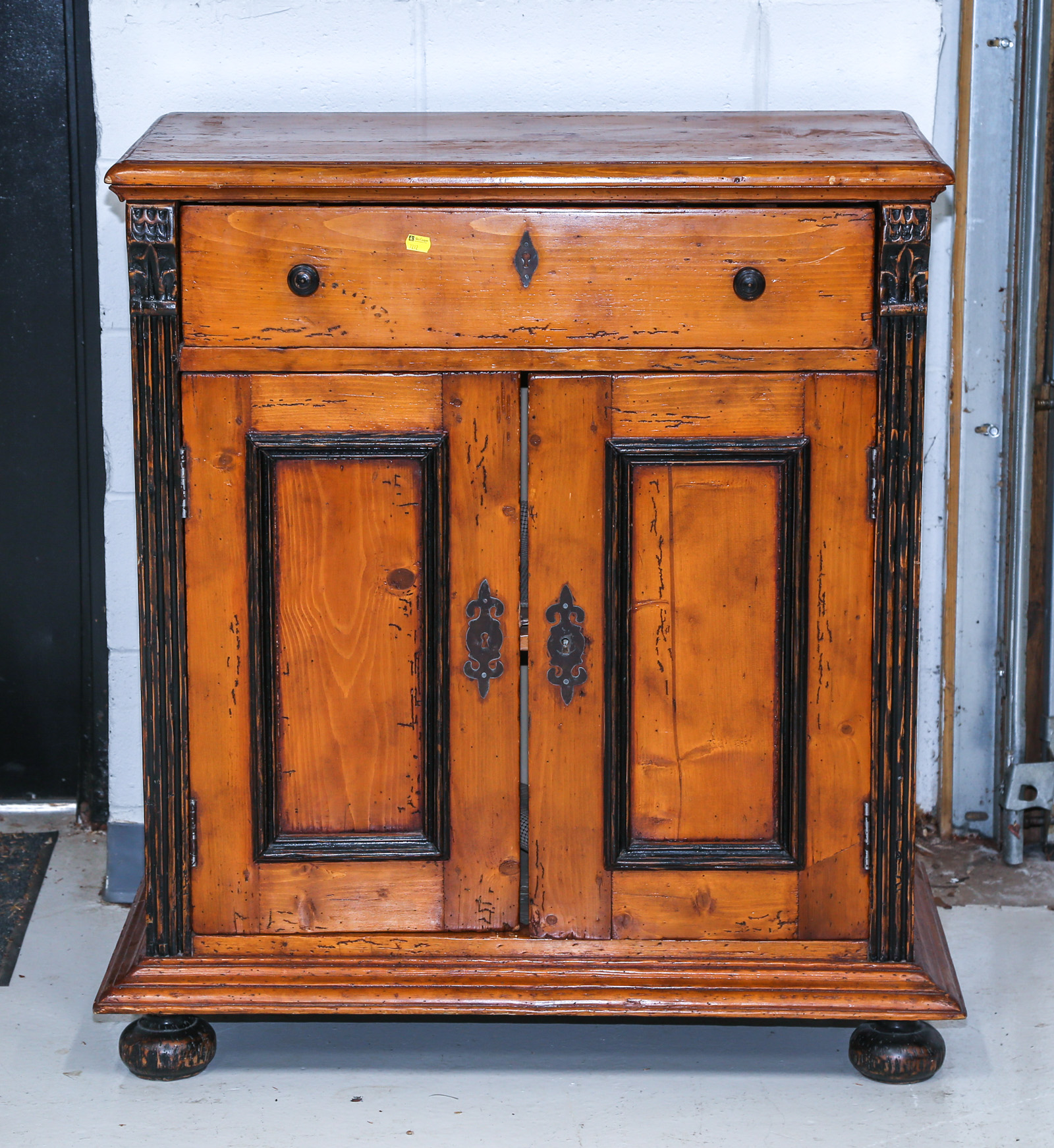 CONTINENTAL CARVED PINE CHEST OF 2e9710