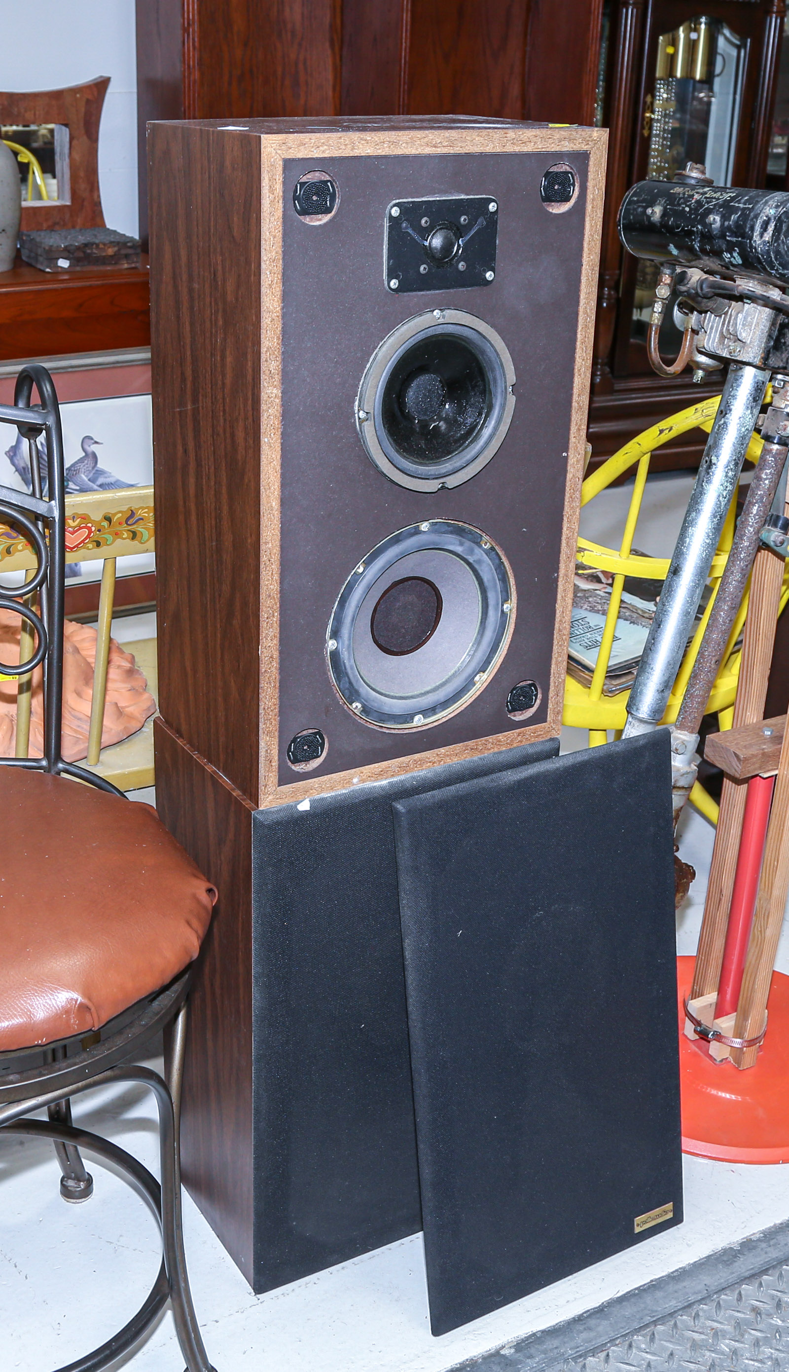 A PAIR OF POLK AUDIO MODEL 7 SPEAKERS