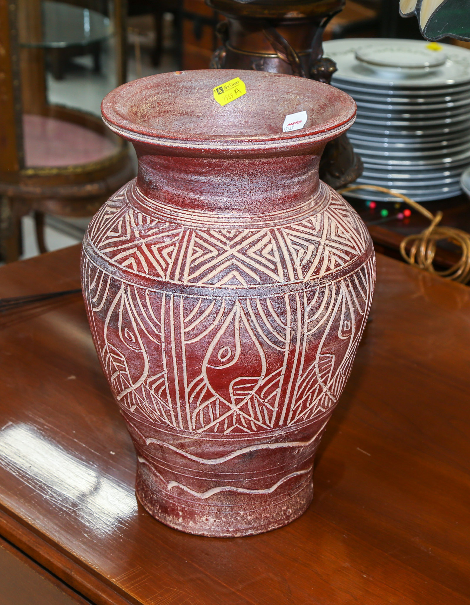 CONTEMPORARY THAI POTTERY VASE 2e97ce