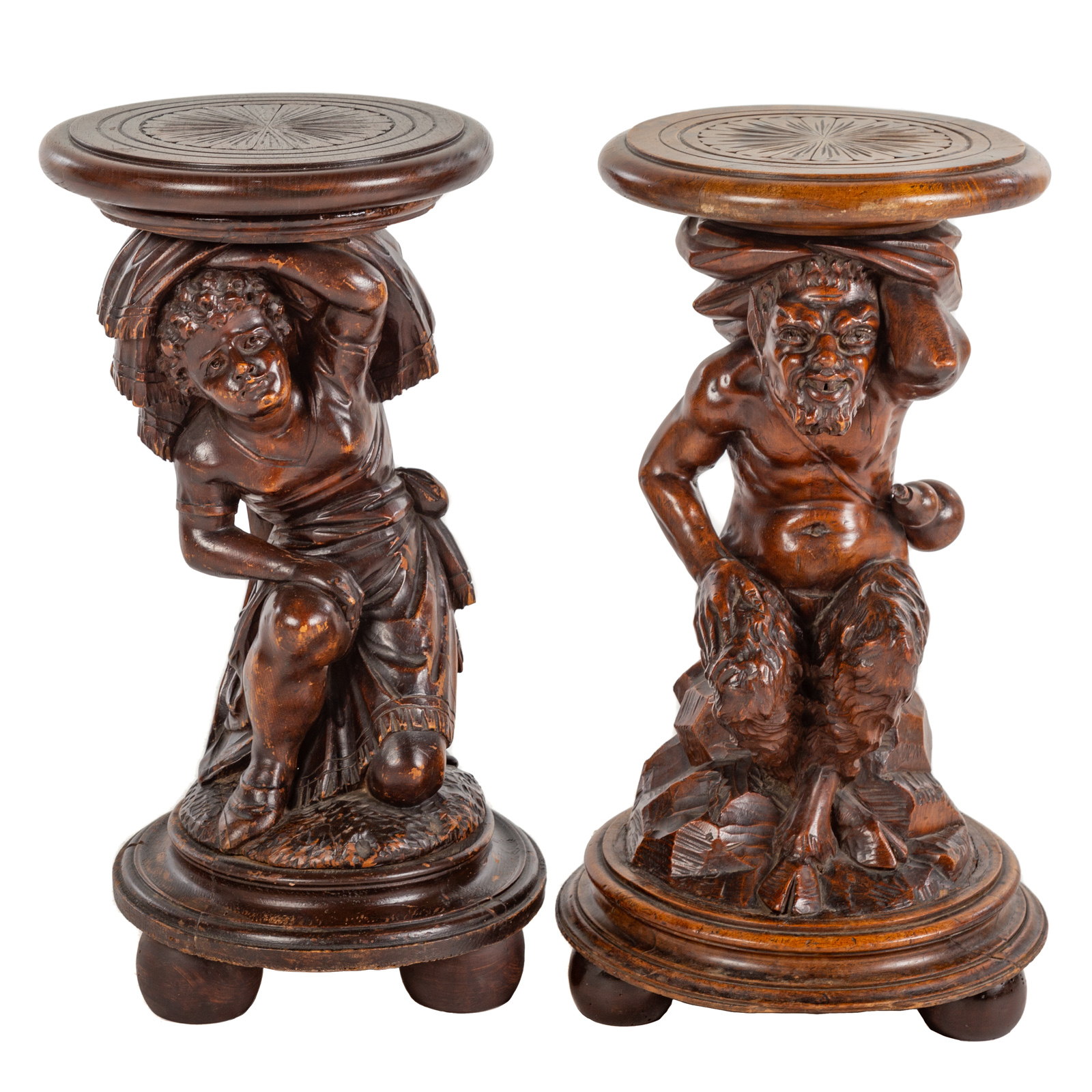 A PAIR OF CONTINENTAL FIGURAL CARVED 2e9920