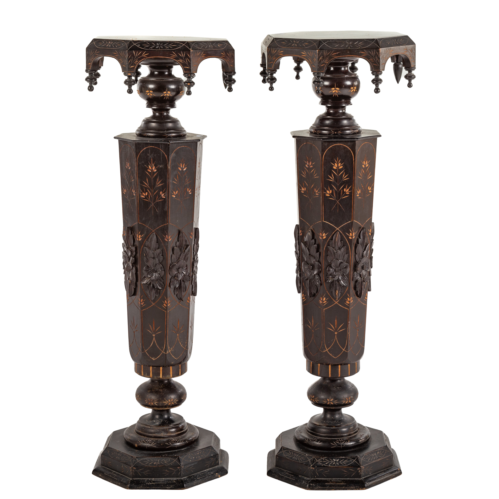 A PAIR OF RENAISSANCE REVIVAL CARVED