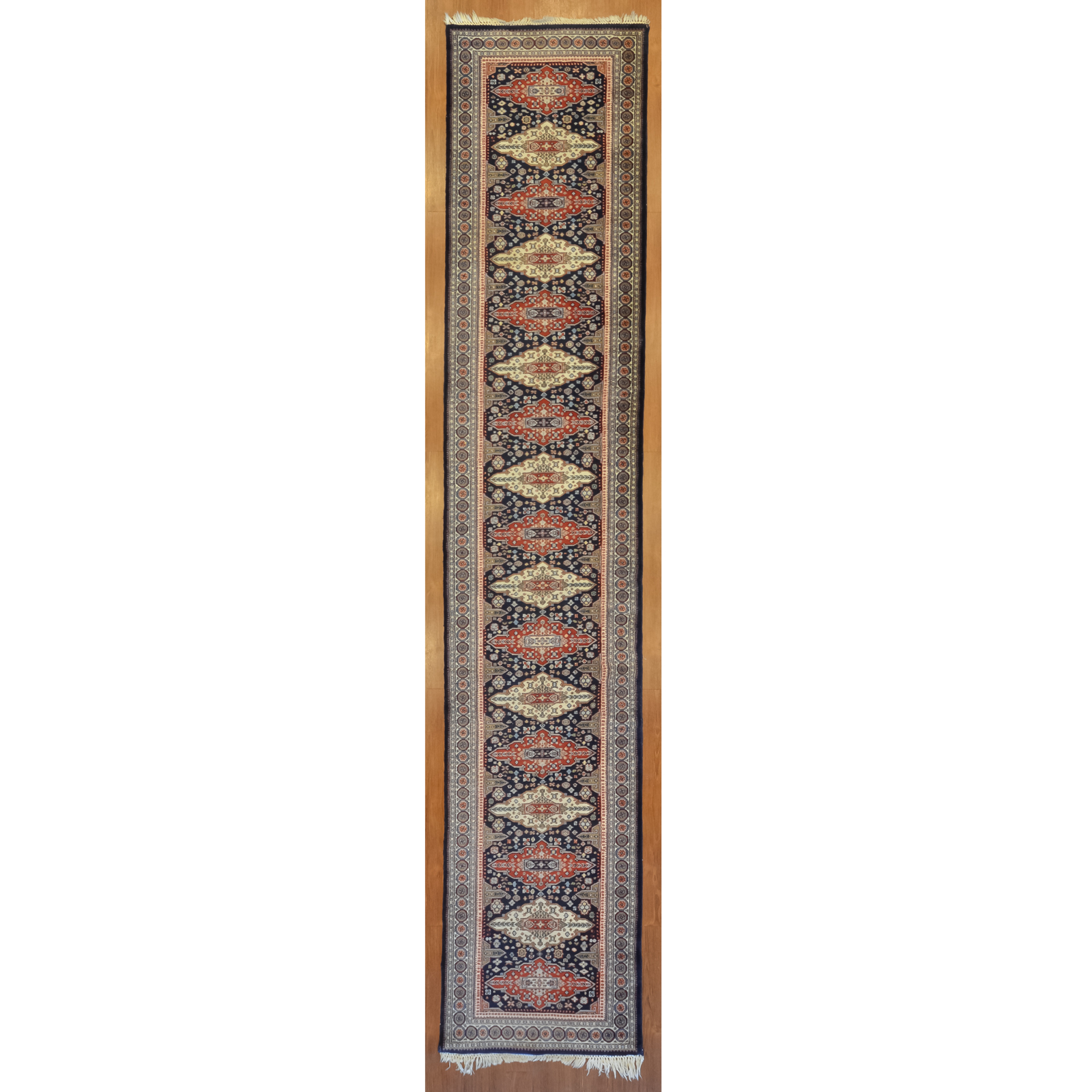 PERSIAN DESIGN RUNNER, INDIA, 2.6