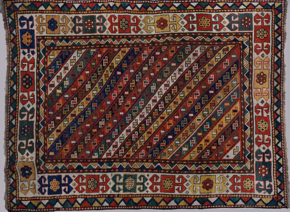 ANTIQUE CAUCASIAN GENDJE HAND KNOTTED