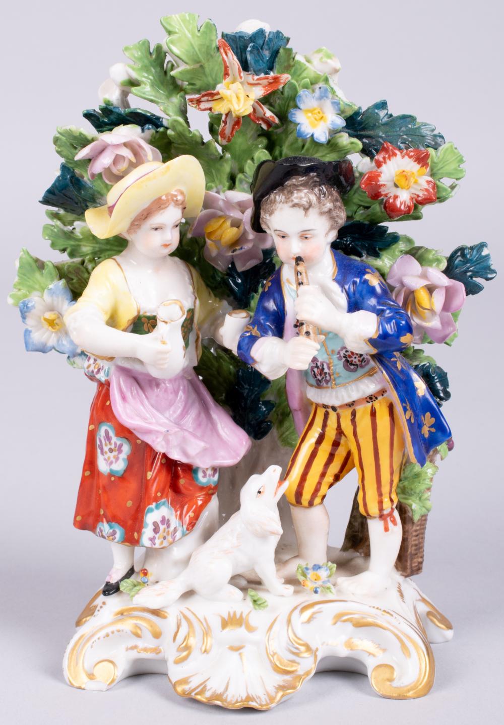 CONTINENTAL PORCELAIN FIGURAL GROUP  2ec22b