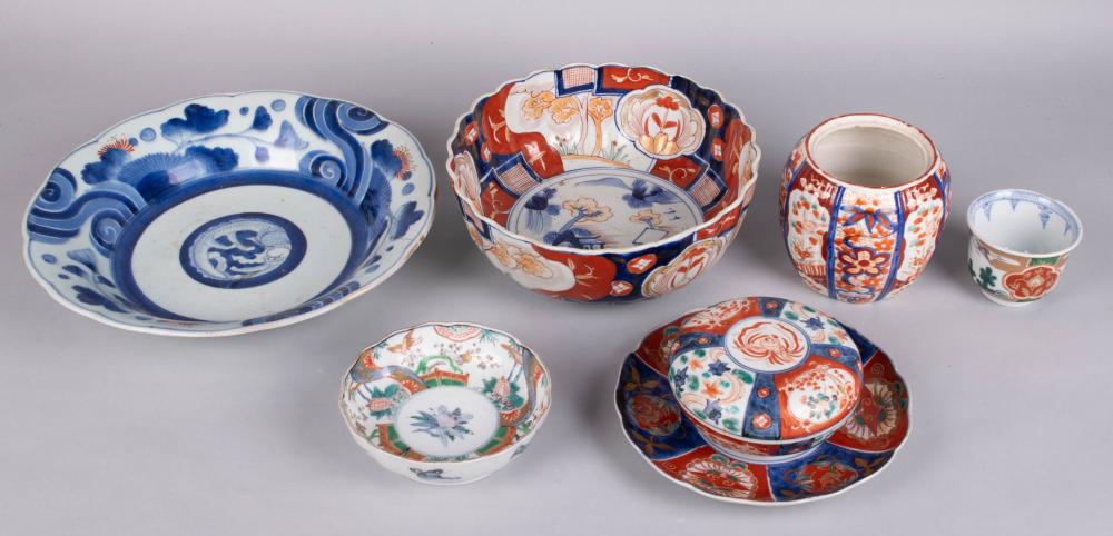 COLLECTION OF LATER JAPANESE IMARICOLLECTION