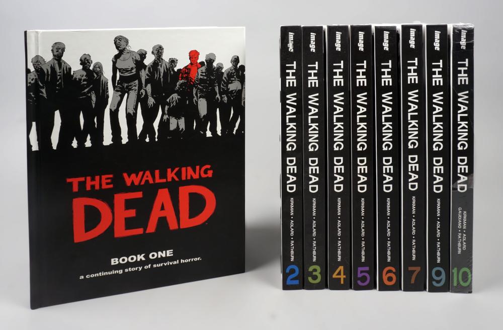 THE WALKING DEAD COMIC VOLUMES 2ec2bf