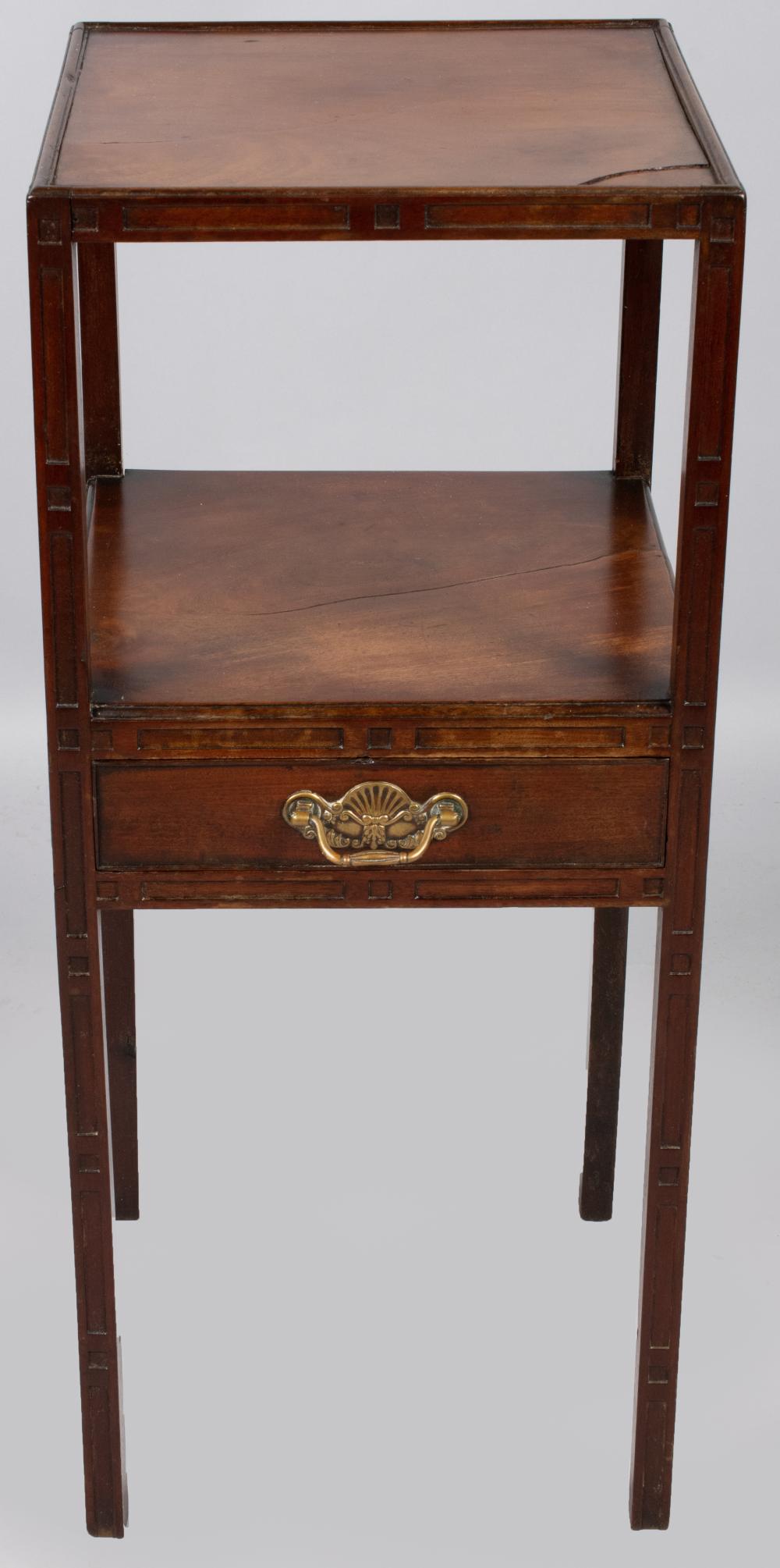 GEORGE III MAHOGANY URN STAND  2ec36c