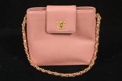 Small pink leather Chanel purse