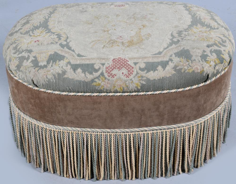 VICTORIAN STYLE UPHOLSTERED POUF