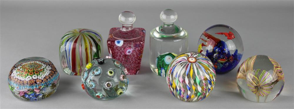 GROUP OF EIGHT MURANO GLASS ITEMSGROUP